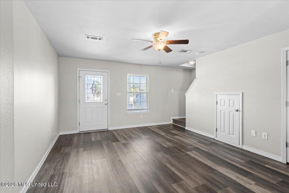 14859 Angela Drive Property Photo 4