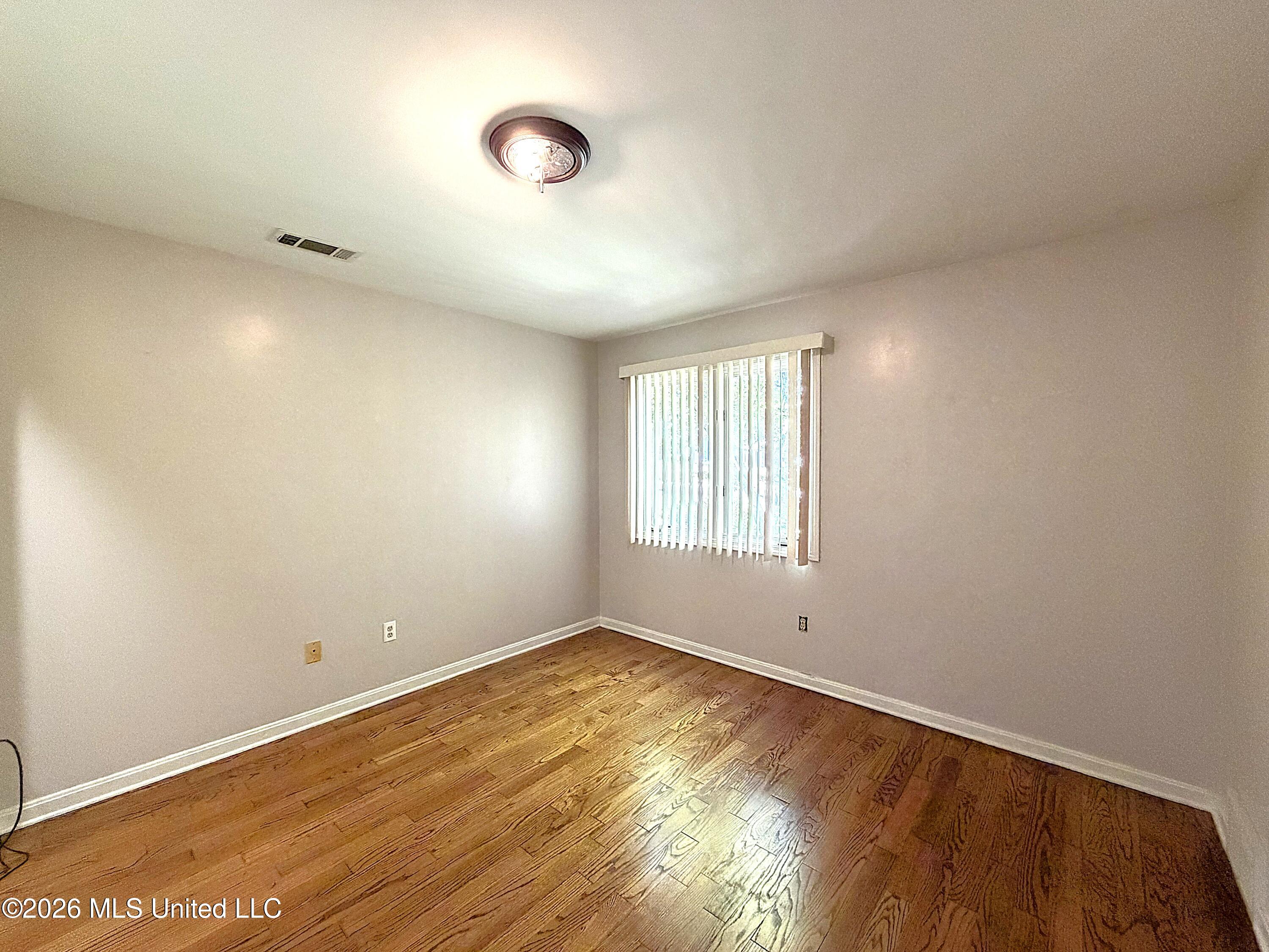 827 Tall Pine Cove Property Photo 20