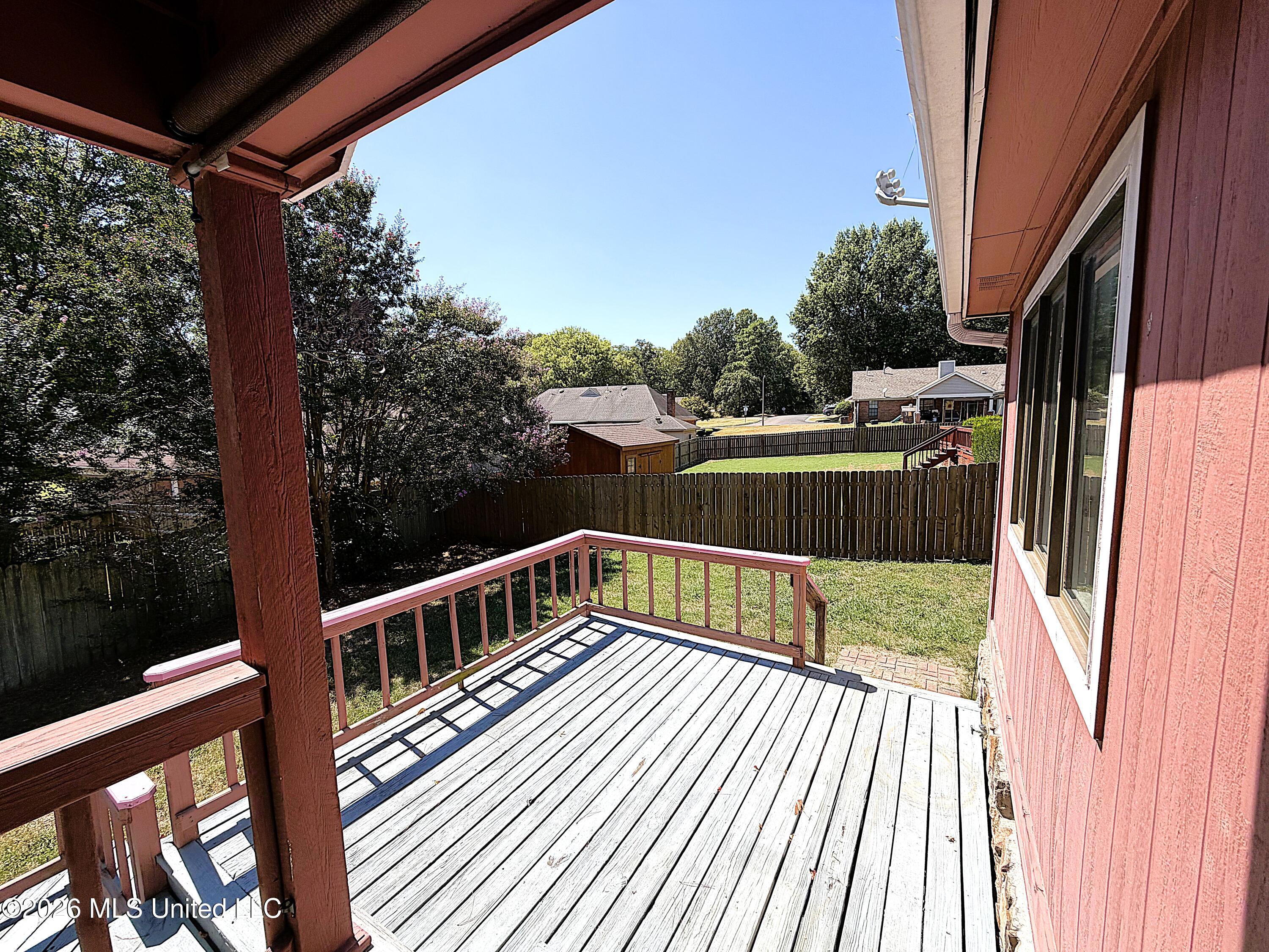 827 Tall Pine Cove Property Photo 26