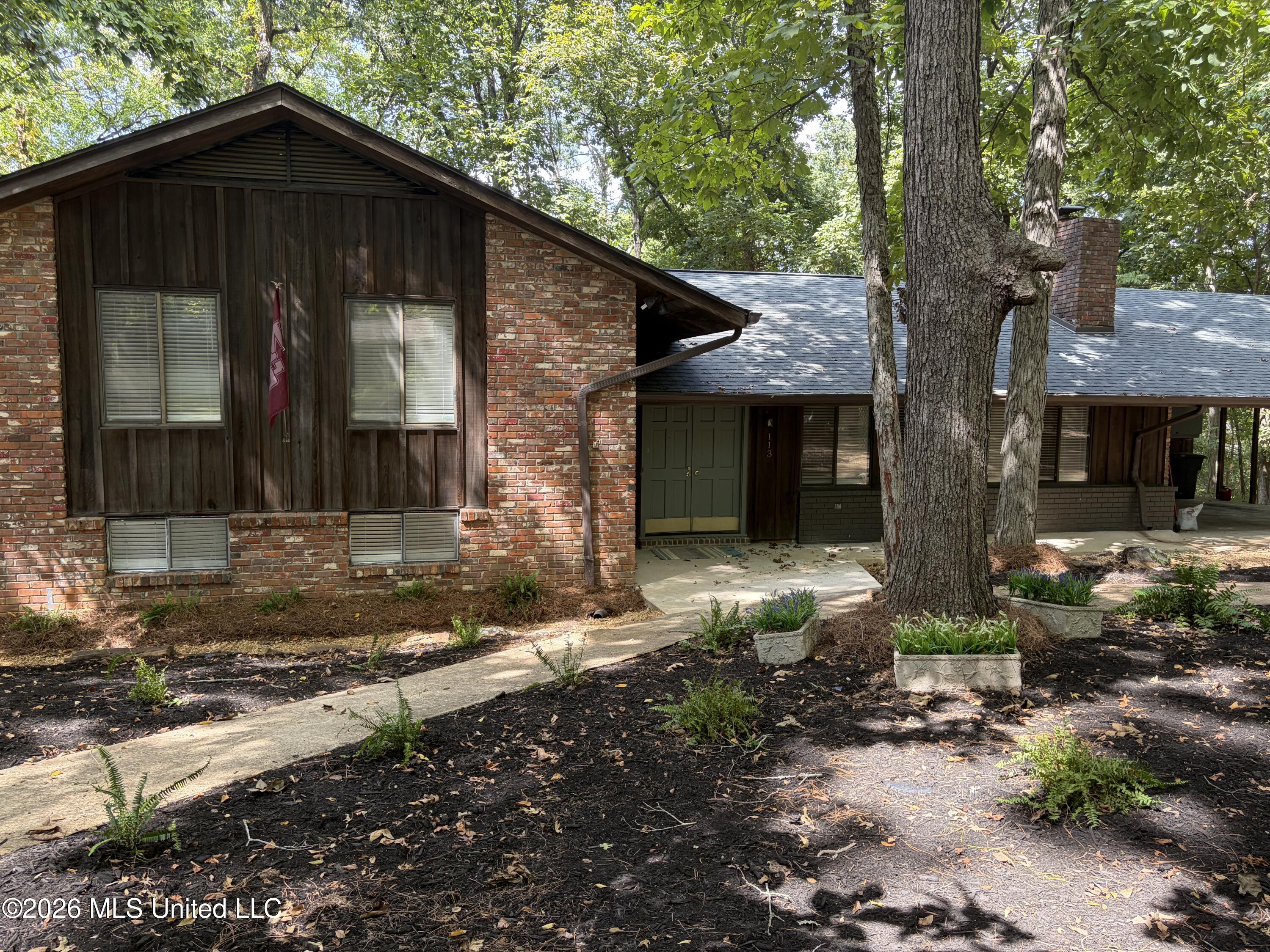 113 Forest Hill Drive Property Photo 2
