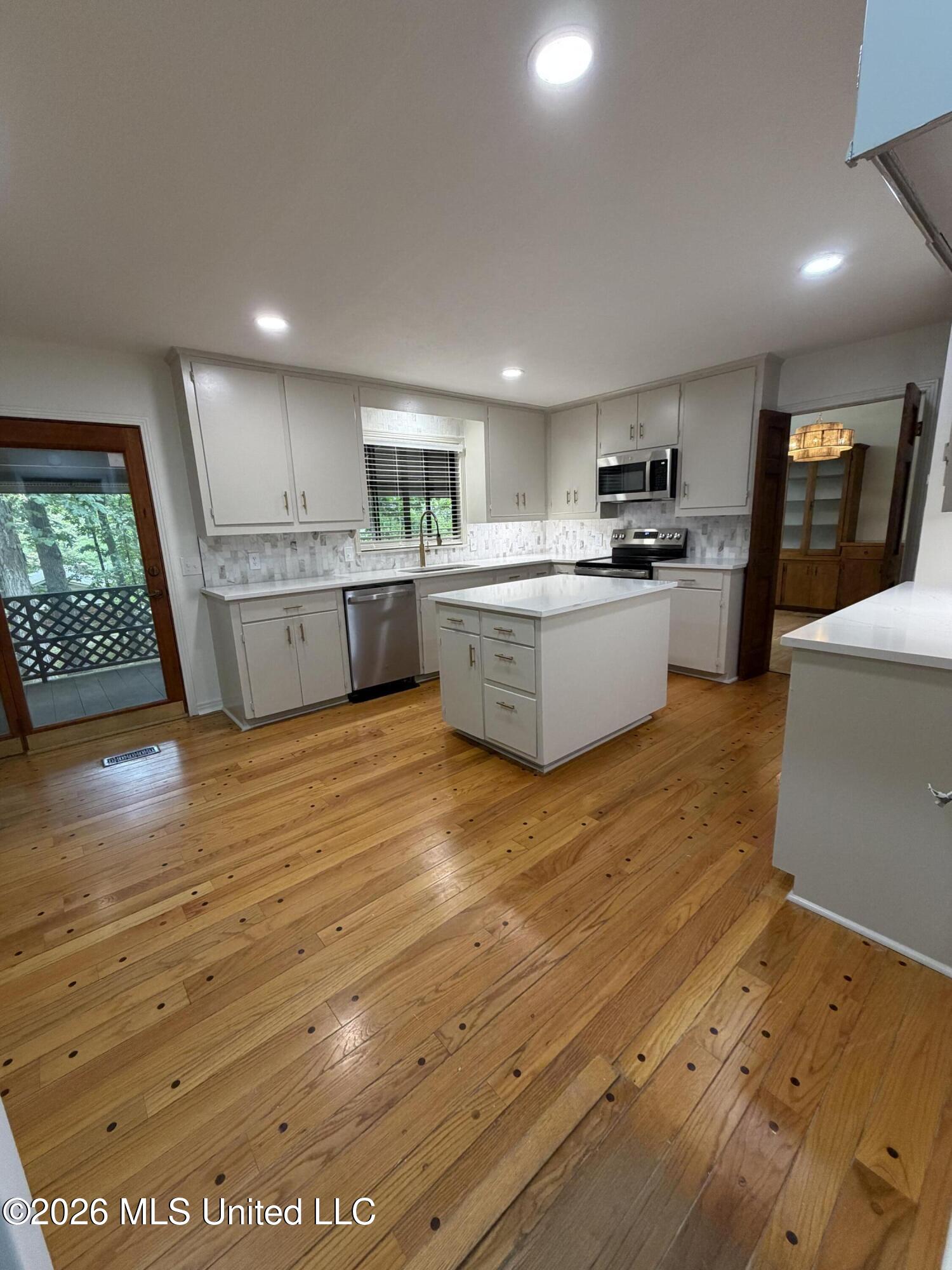 113 Forest Hill Drive Property Photo 3