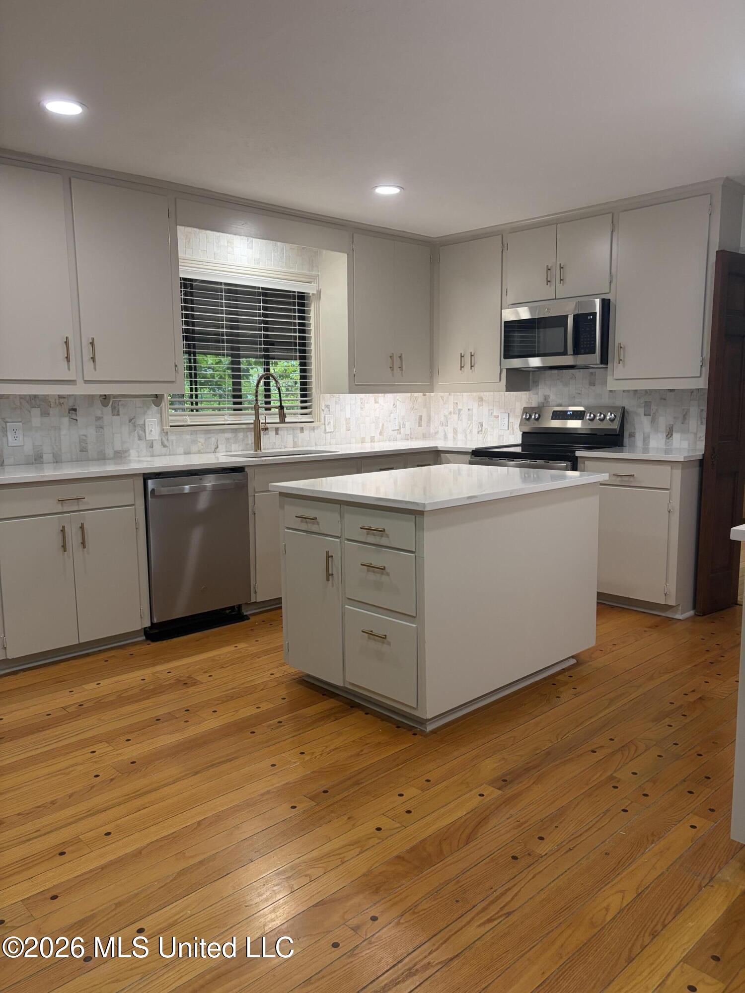 113 Forest Hill Drive Property Photo 4