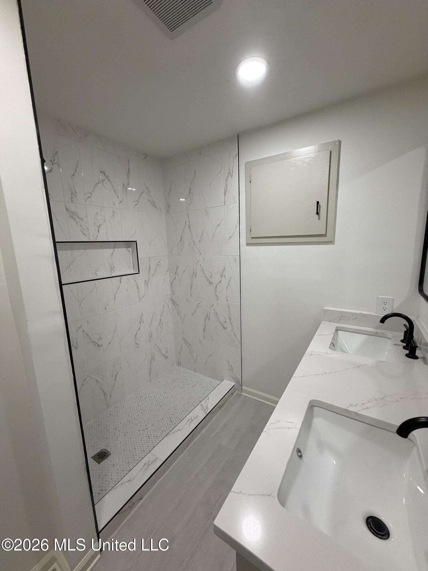 113 Forest Hill Drive Property Photo 12