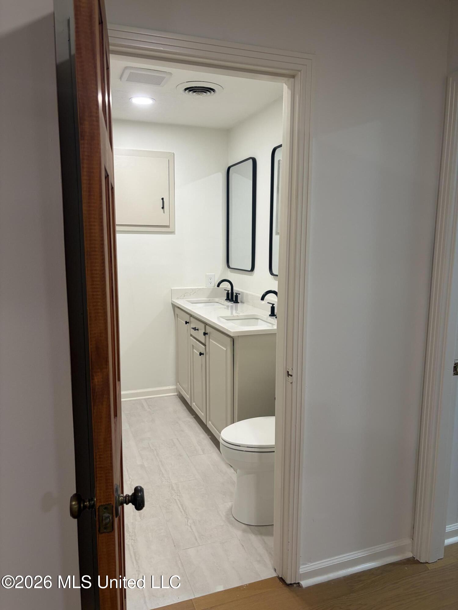 113 Forest Hill Drive Property Photo 25