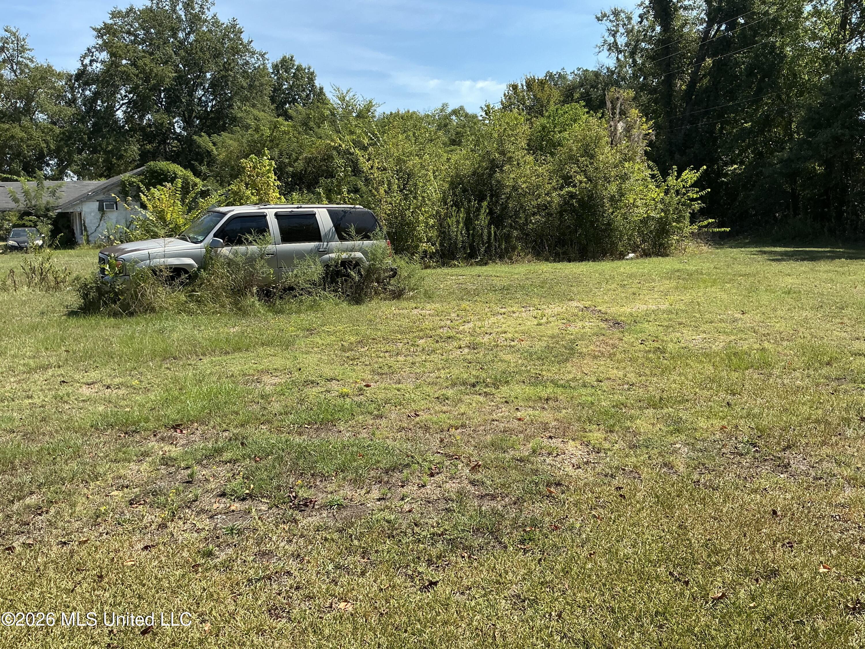 935 E Lakeview Drive Property Photo 11