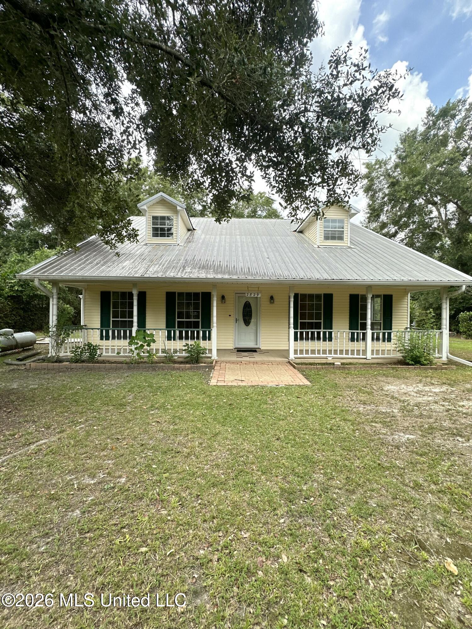 2829 Dolphin Drive Property Photo 1