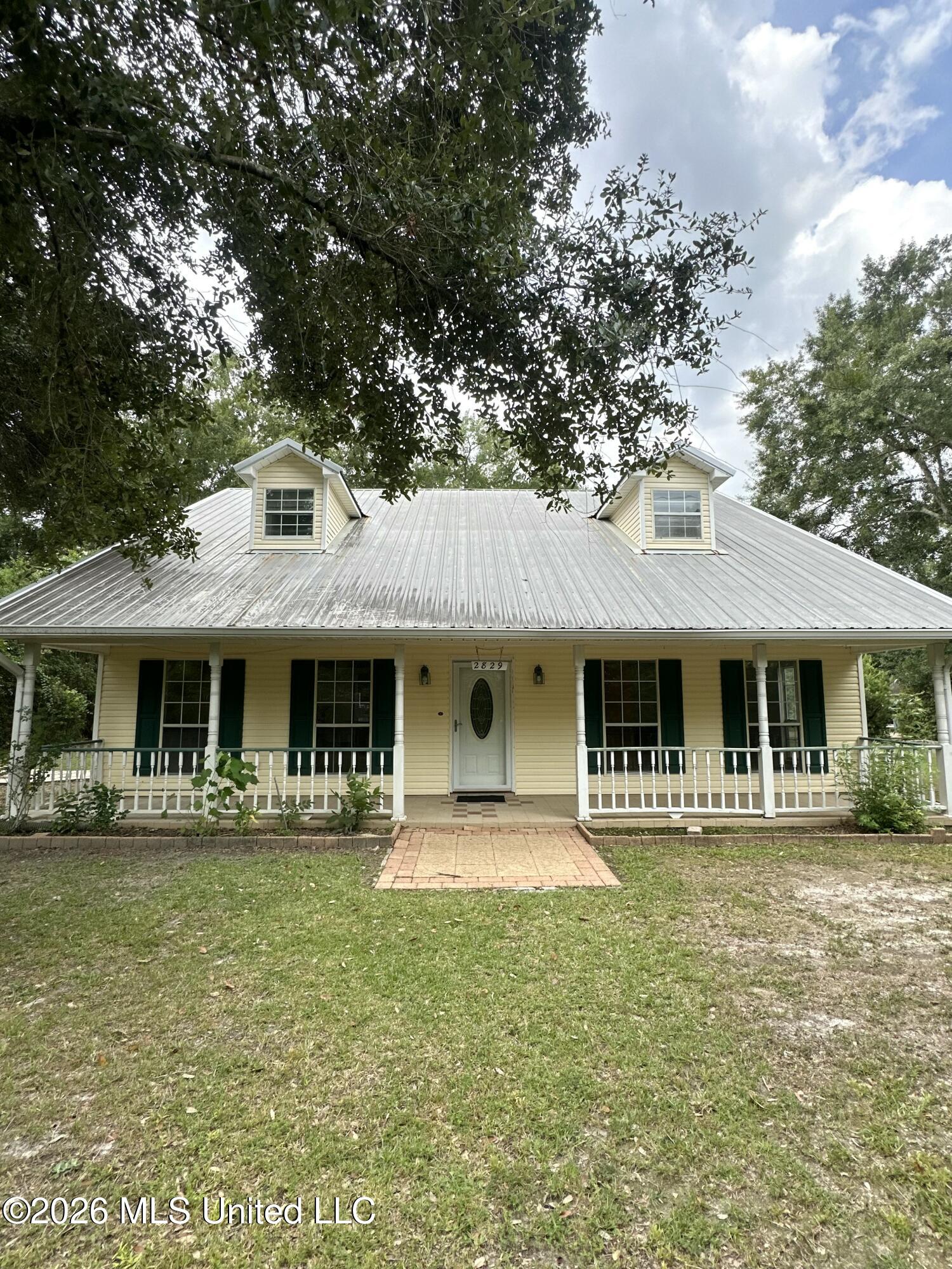 2829 Dolphin Drive Property Photo 2