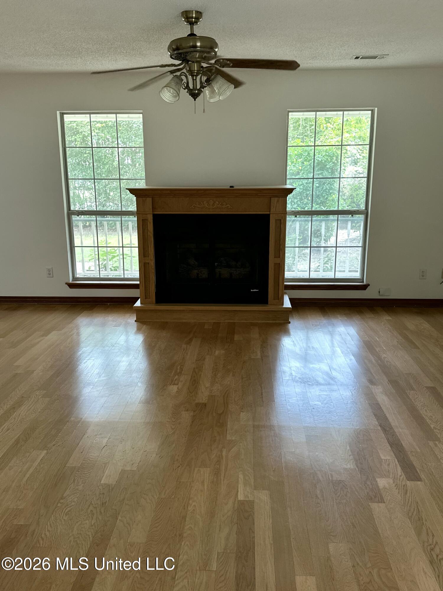 2829 Dolphin Drive Property Photo 11