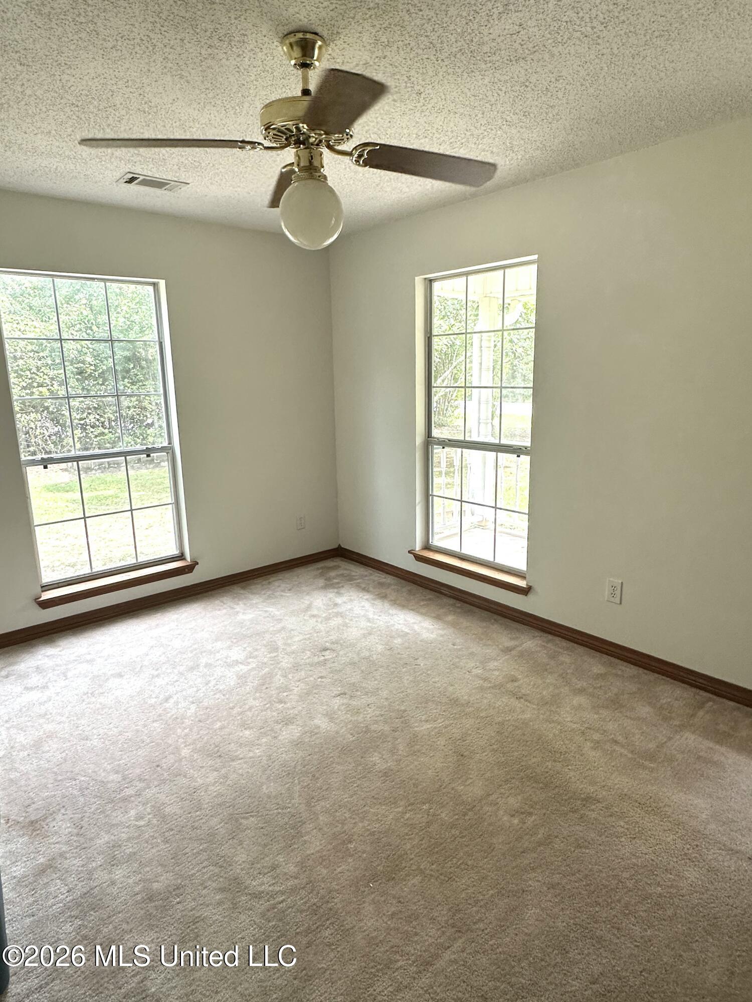 2829 Dolphin Drive Property Photo 16