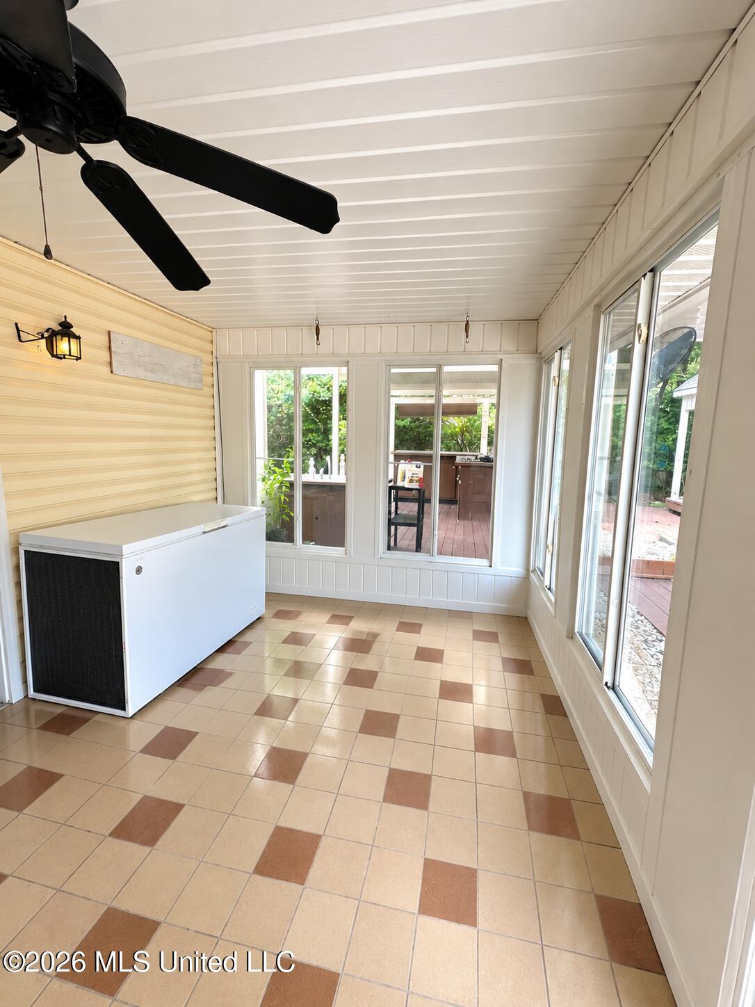 2829 Dolphin Drive Property Photo 29