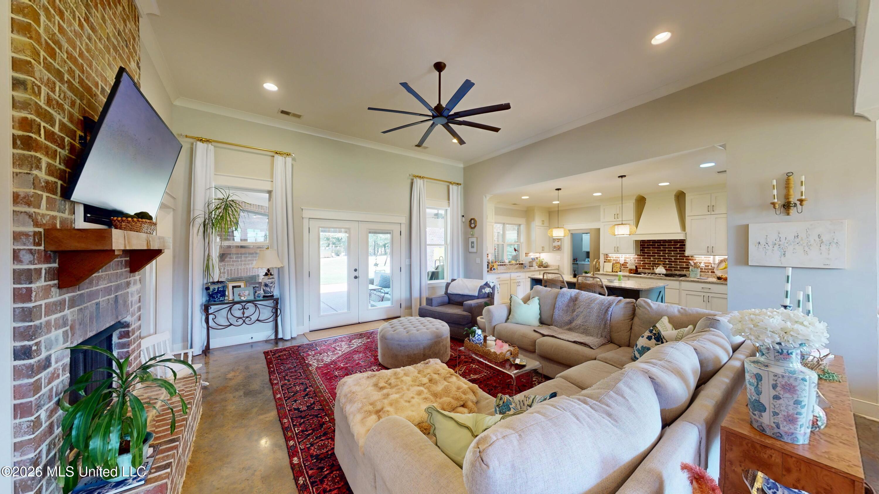 856 E Woodford Cove Property Photo 8