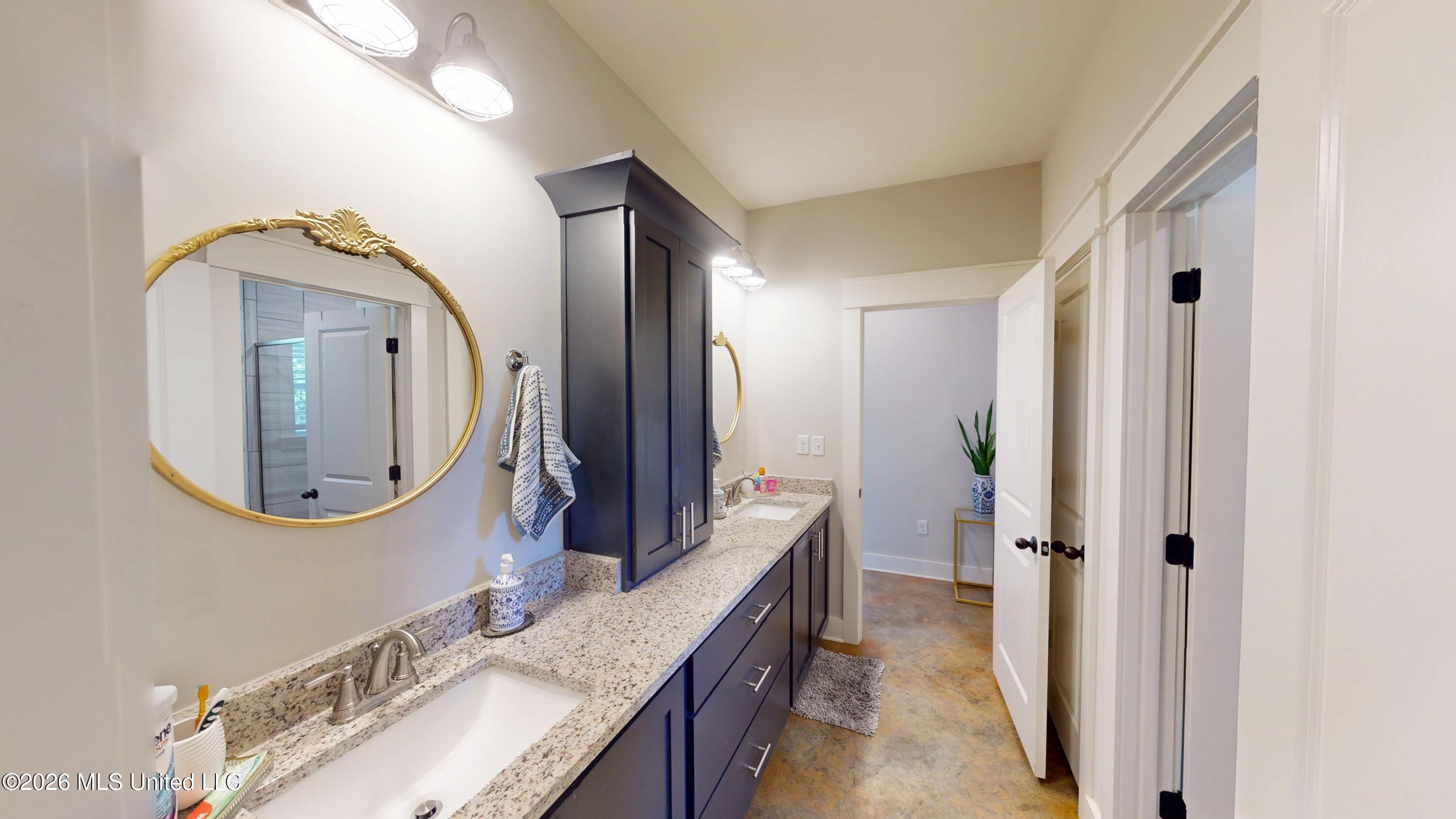 856 E Woodford Cove Property Photo 20