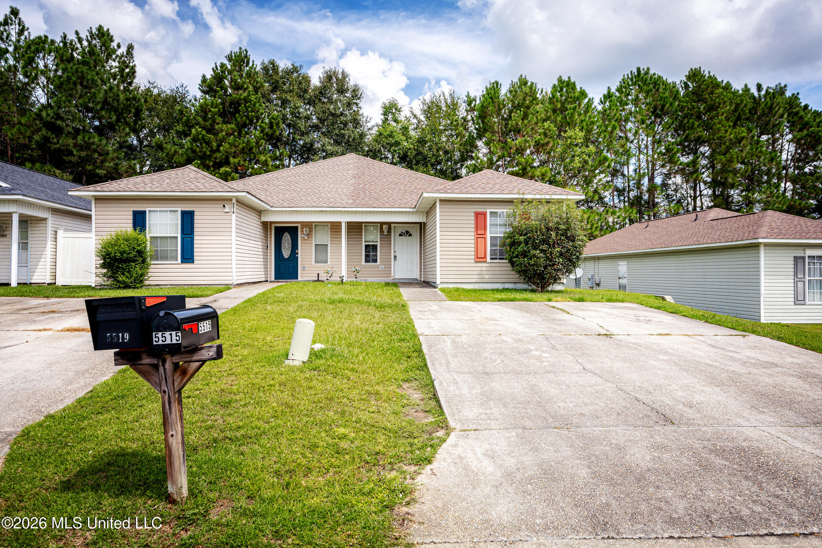 5515 Quail Creek Circle Property Photo 1