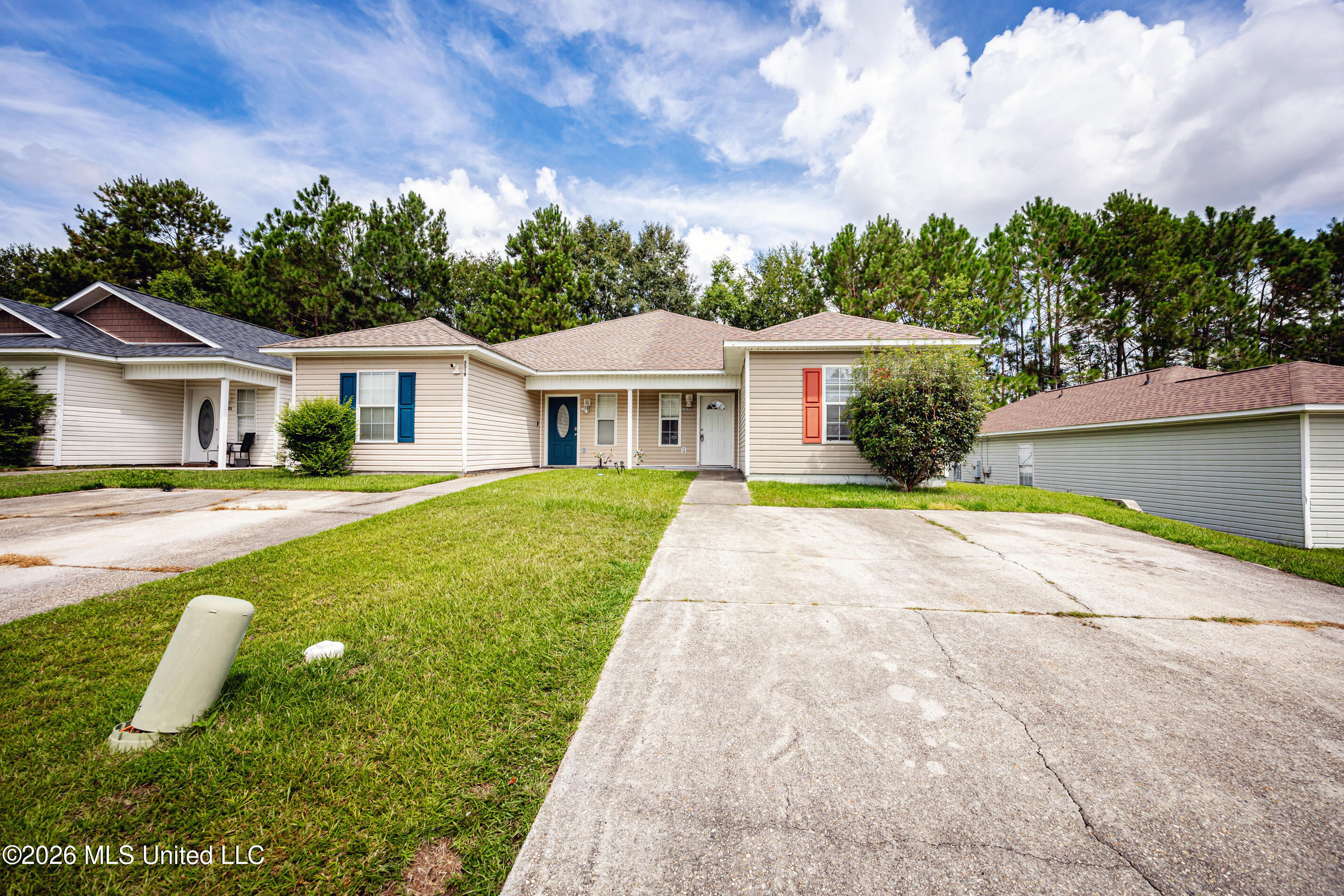 5515 Quail Creek Circle Property Photo 4