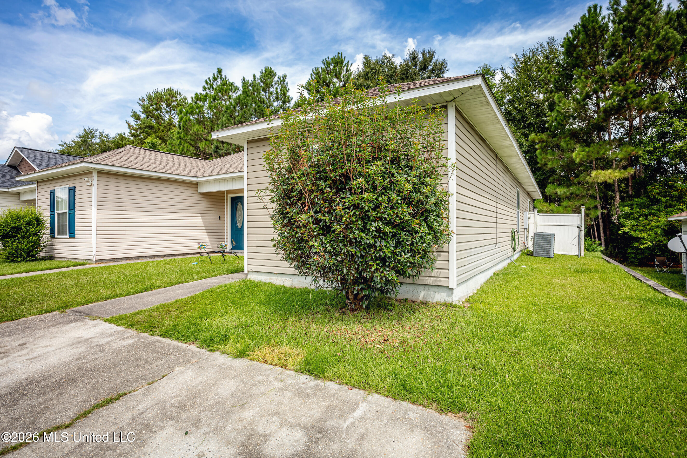 5515 Quail Creek Circle Property Photo 5