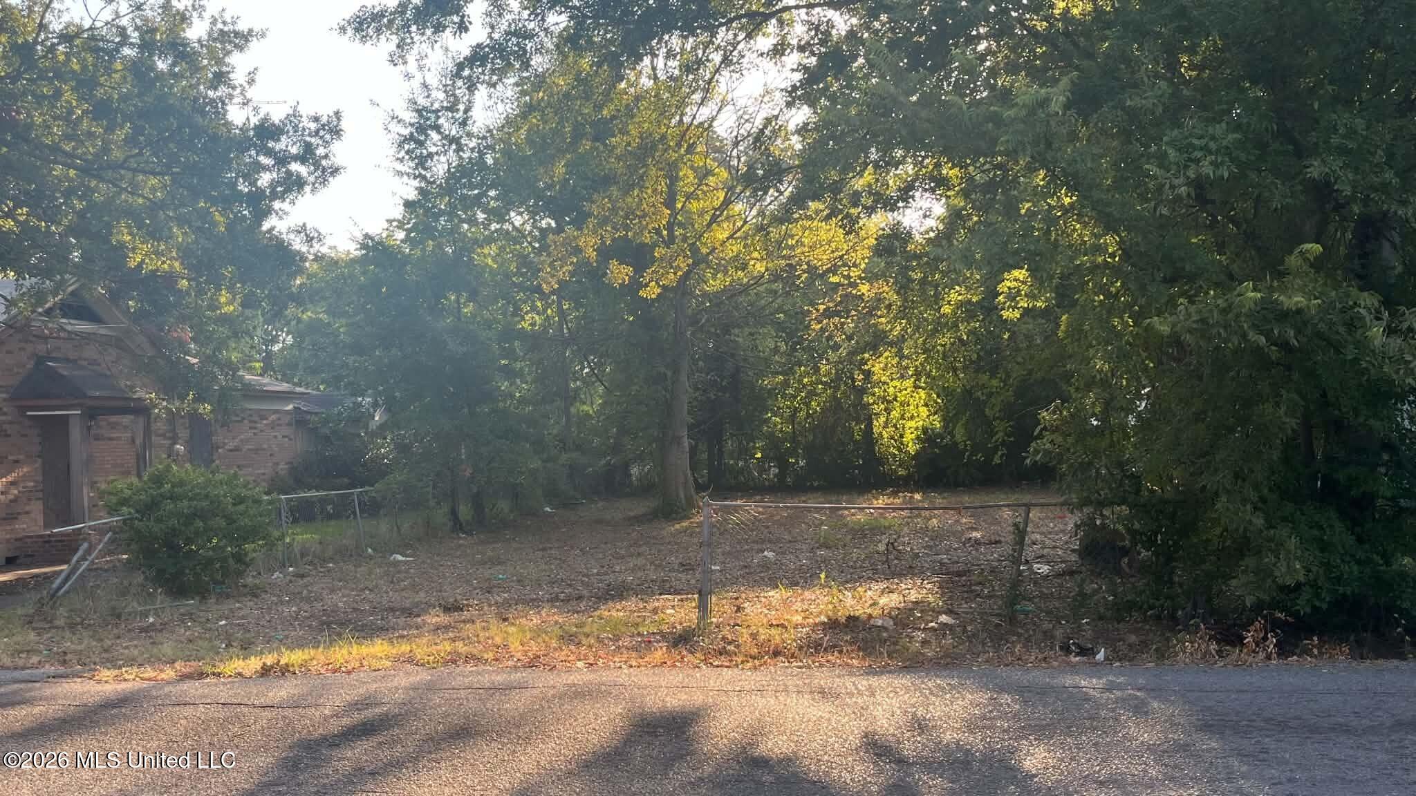 522 2nd Street Property Photo 2