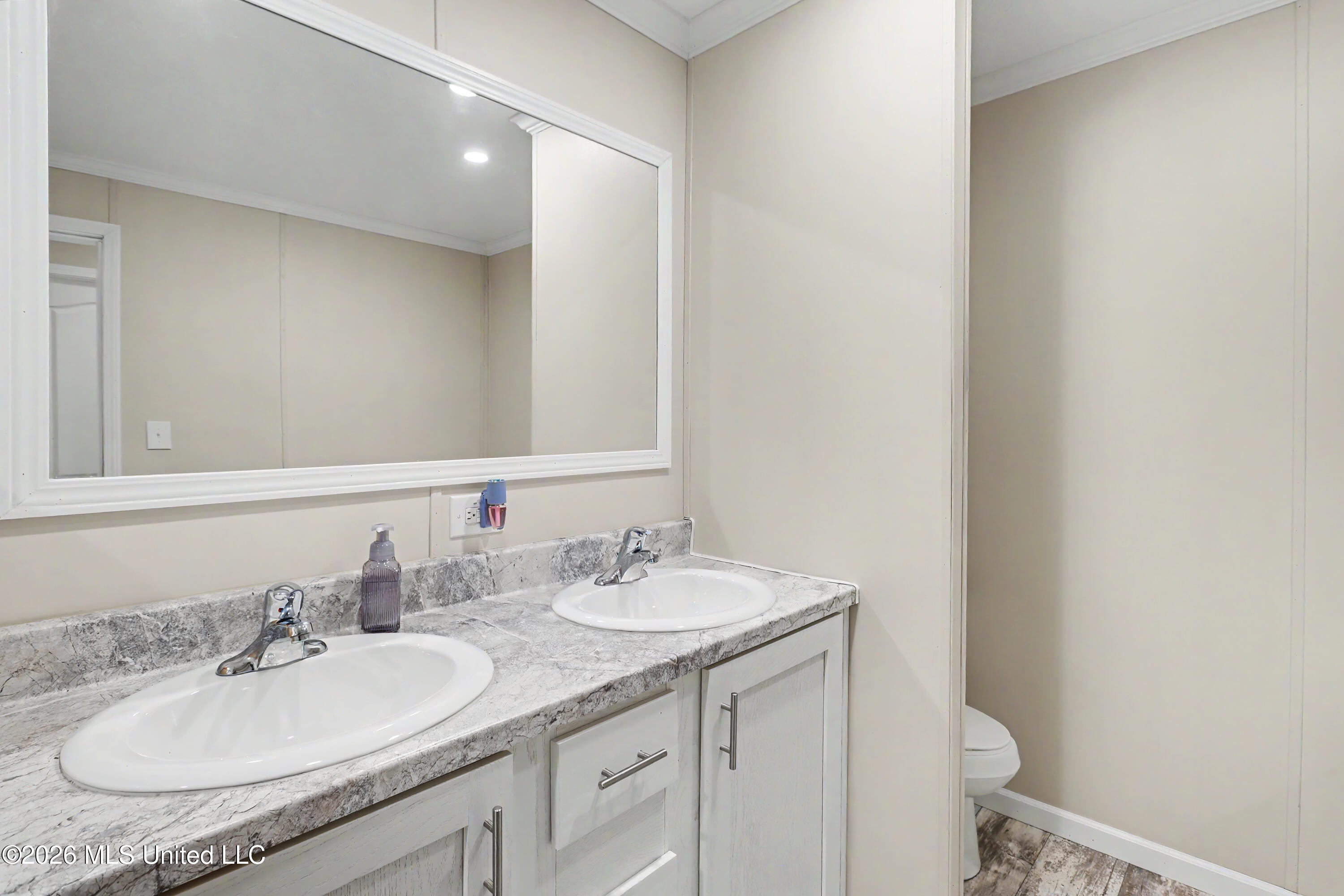 21 Margaret Avenue Property Photo 11