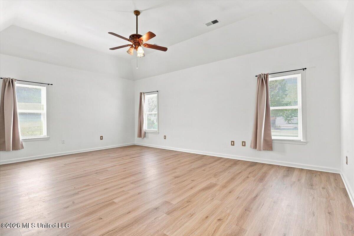 196 S Moore Crossing Property Photo 11