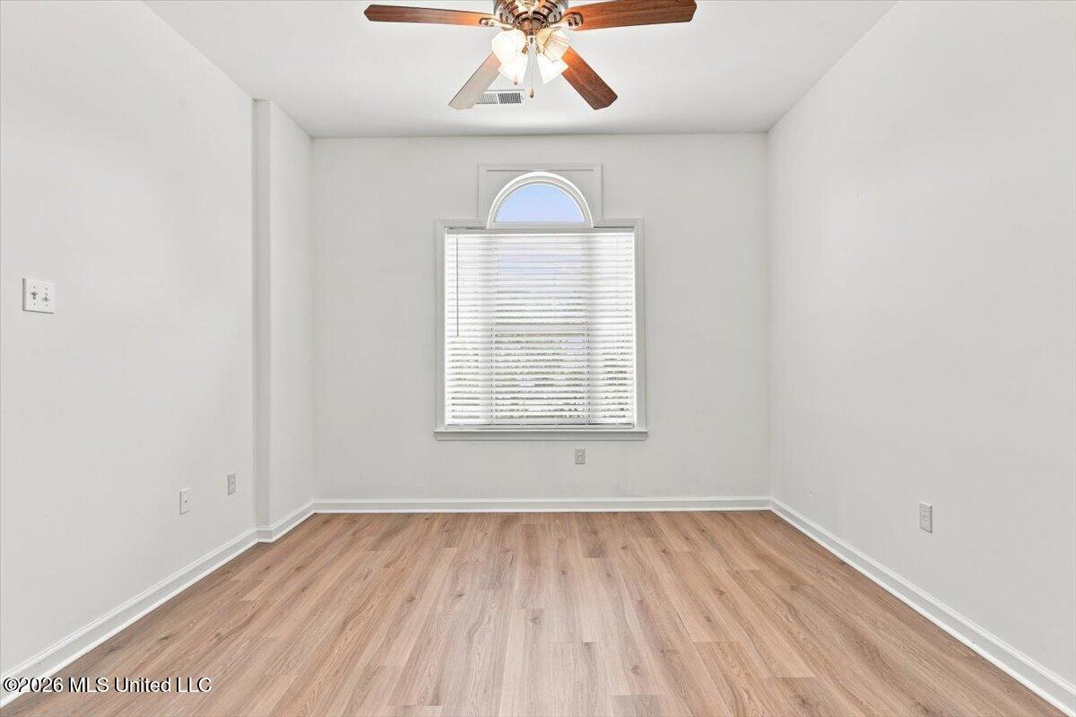 196 S Moore Crossing Property Photo 28