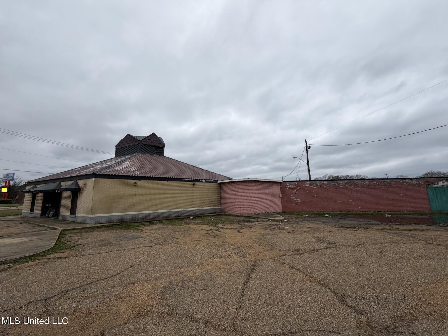 1315 W Highway 80 Property Photo 3