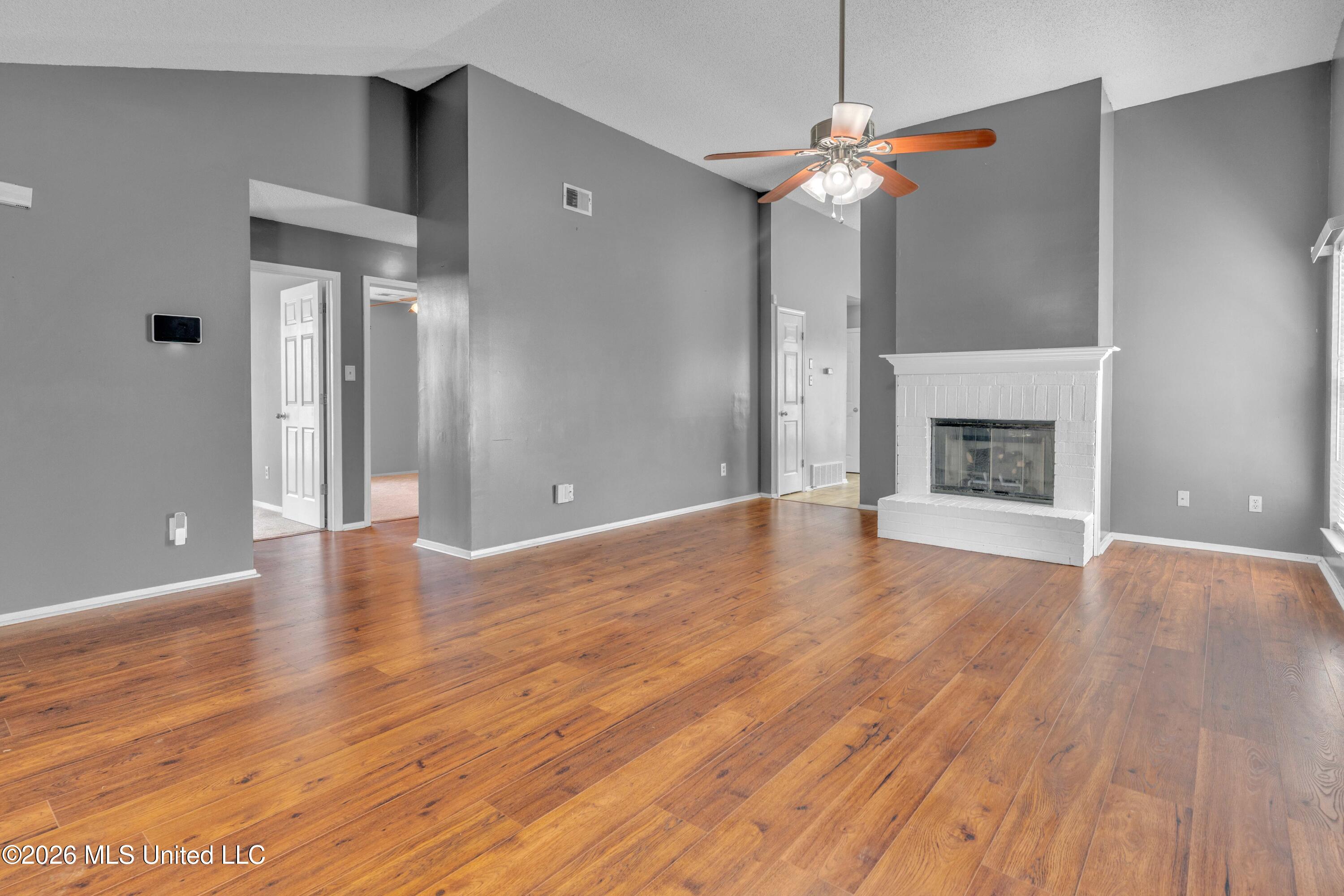 9054 Erie Cove Property Photo 6