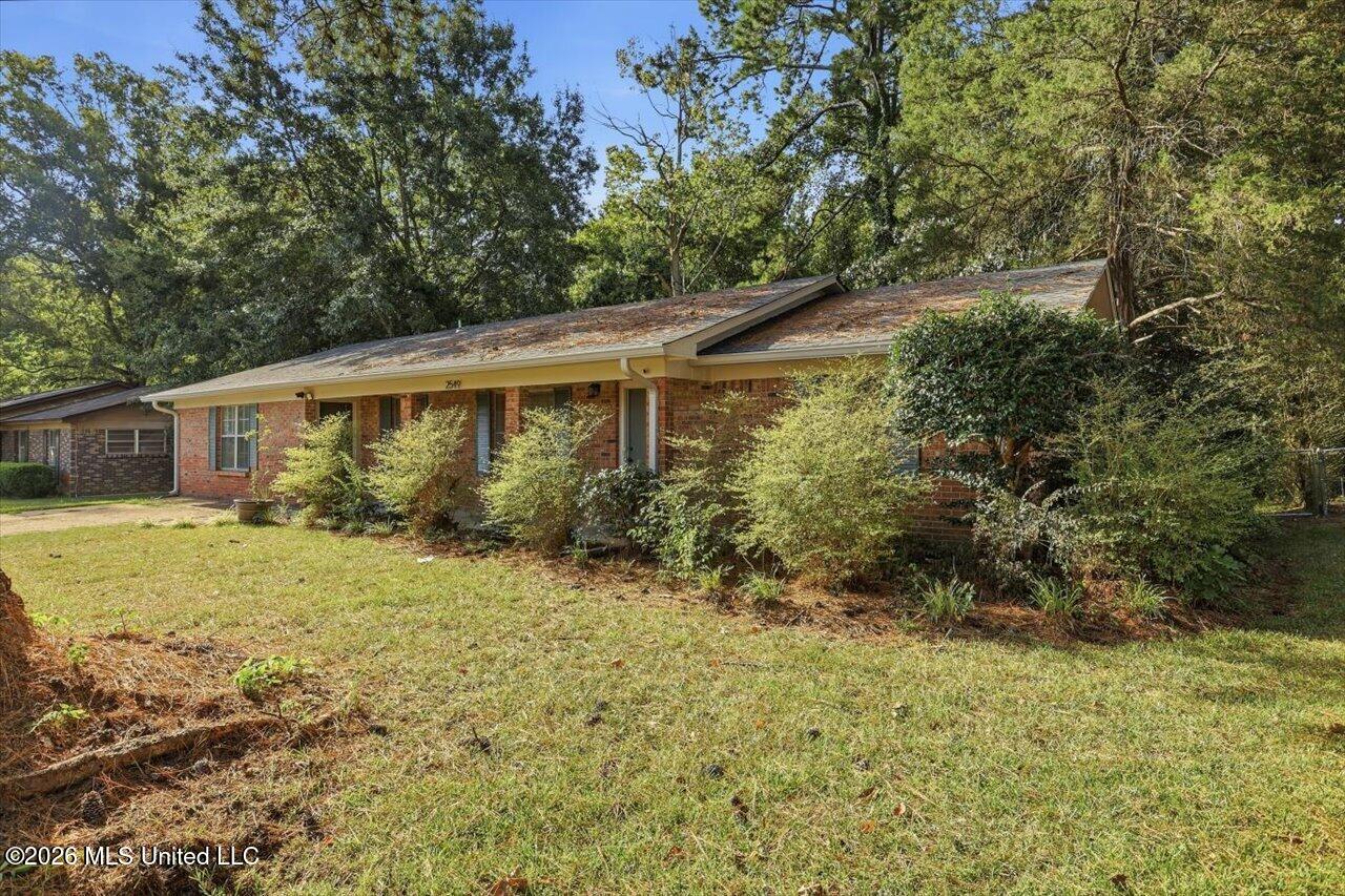 2549 Jennifer Drive Property Photo 2