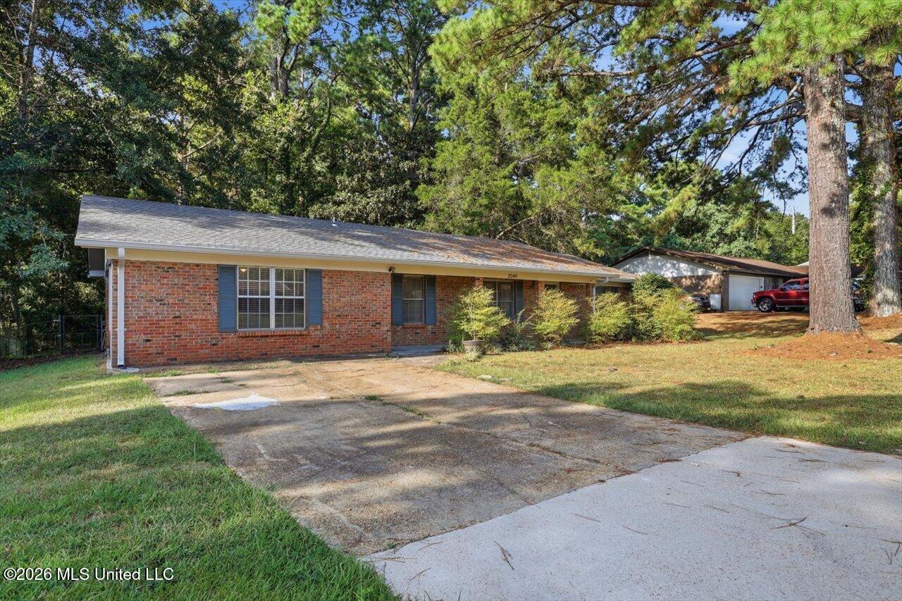 2549 Jennifer Drive Property Photo 3