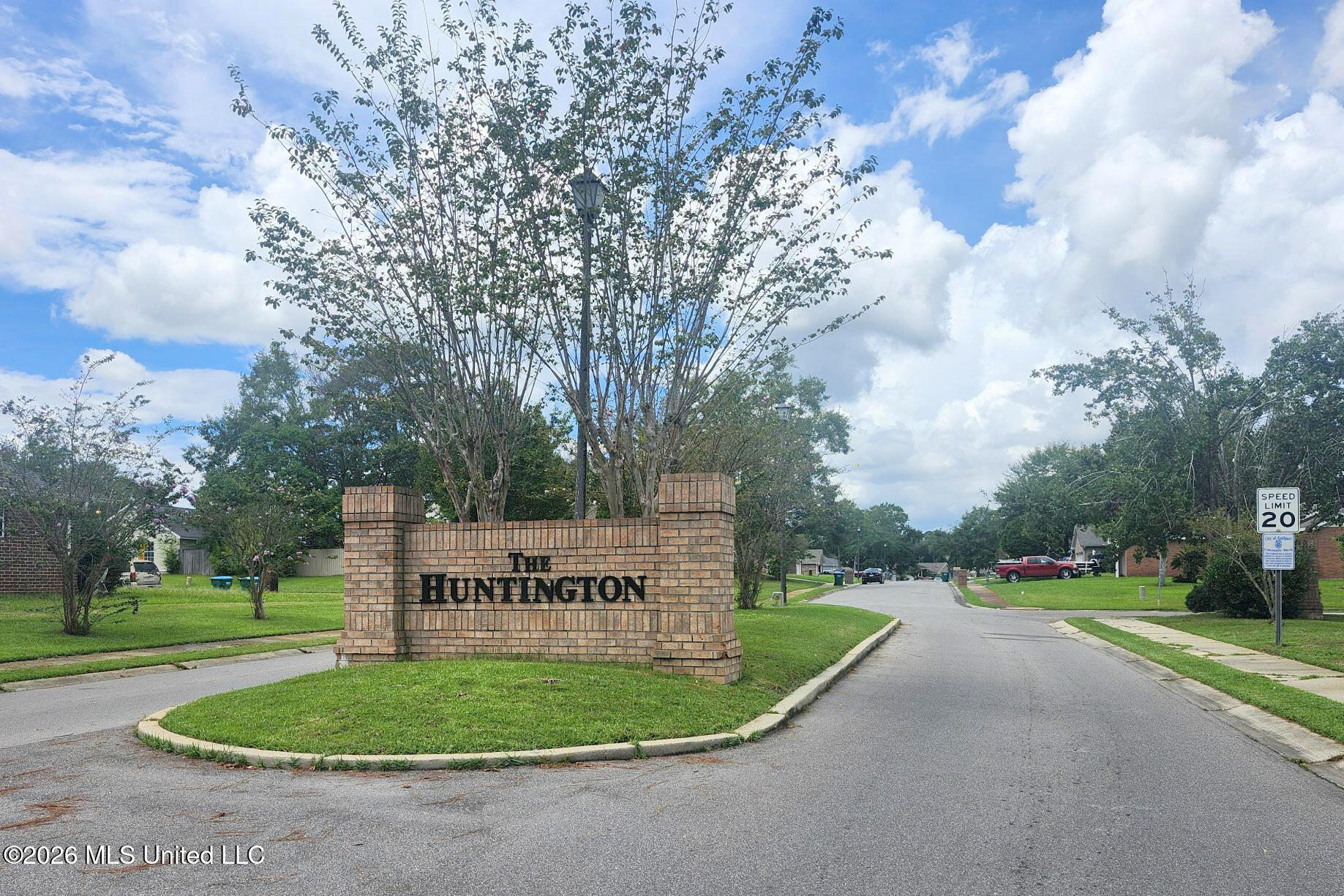 13544 Huntington Circle Property Photo 4