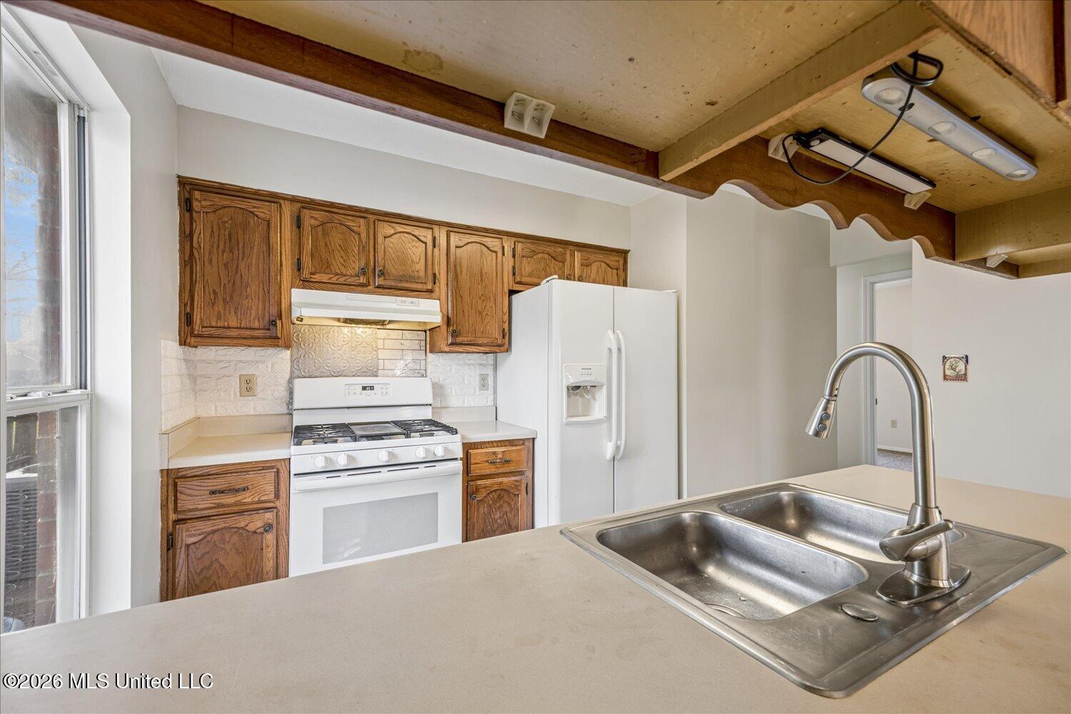 10475 Oak Leaf Drive Property Photo 10