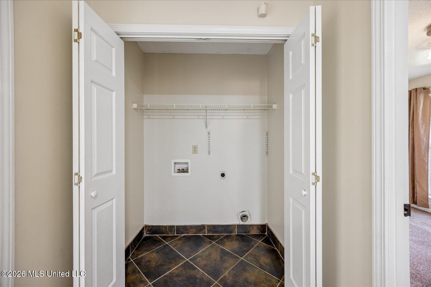 10475 Oak Leaf Drive Property Photo 11