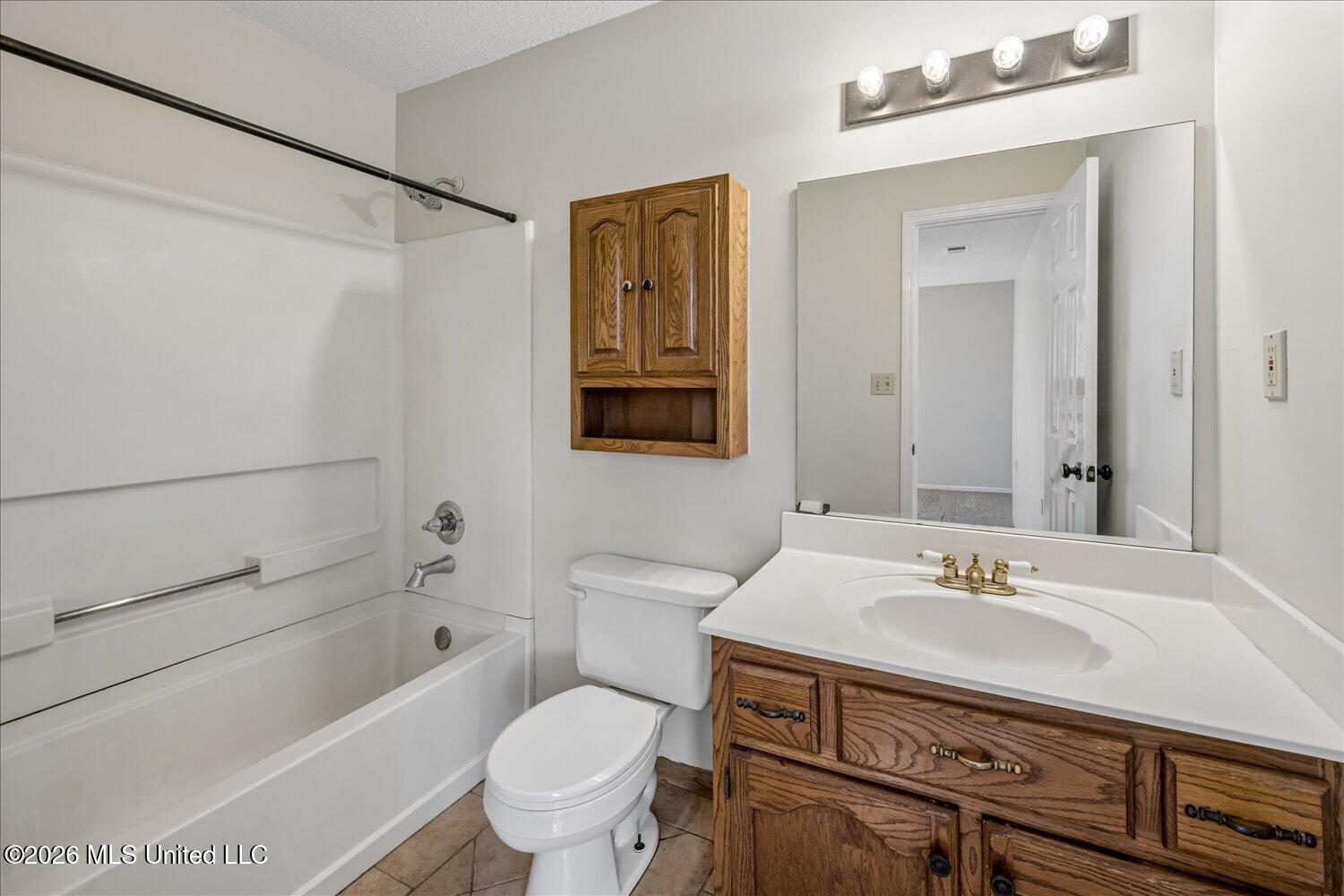 10475 Oak Leaf Drive Property Photo 14