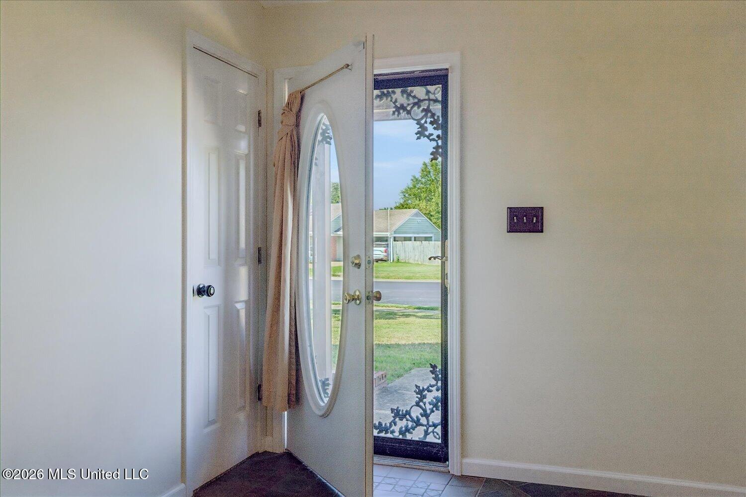 10475 Oak Leaf Drive Property Photo 29