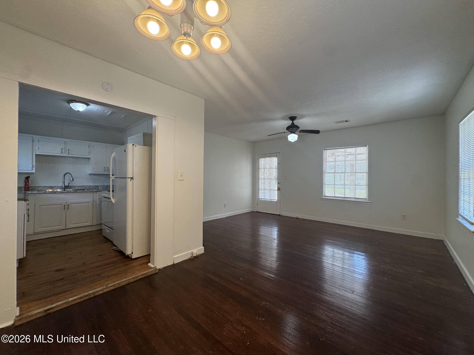 232 Mitchell Avenue Property Photo 5