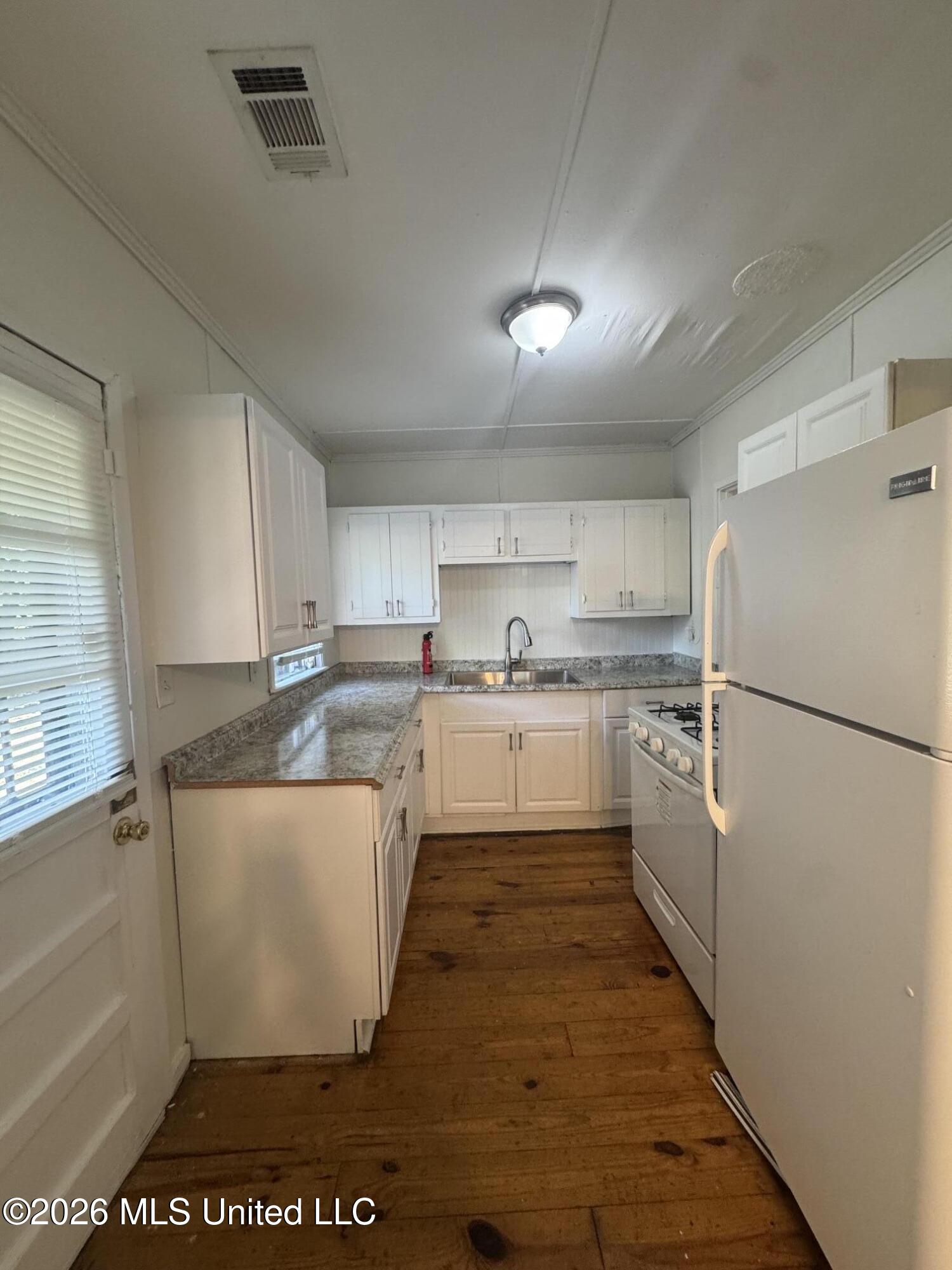 232 Mitchell Avenue Property Photo 6