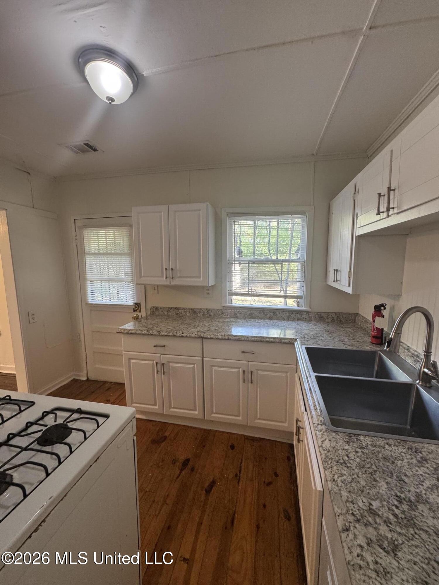 232 Mitchell Avenue Property Photo 8