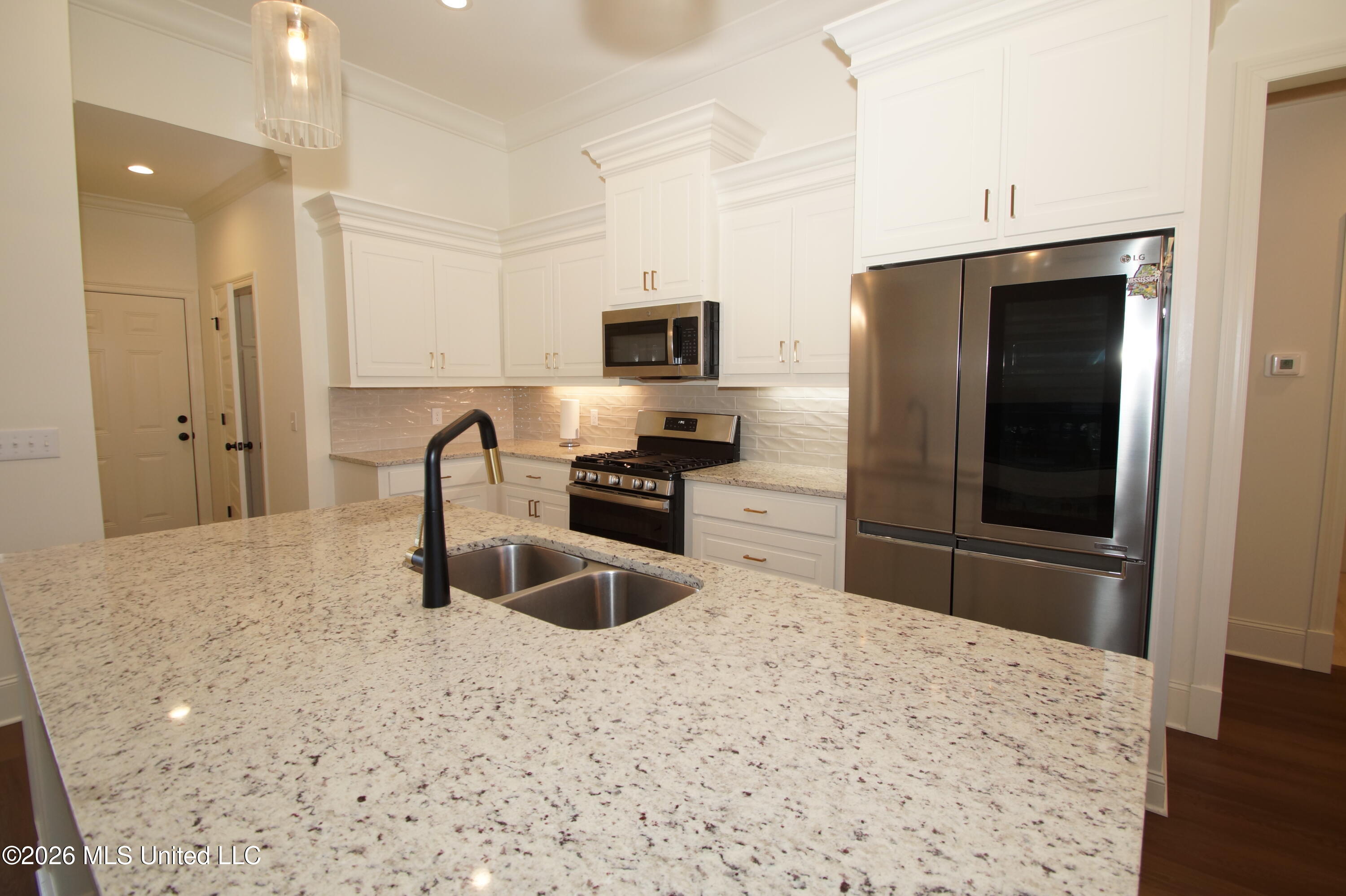 117 Hunters Way Property Photo 7