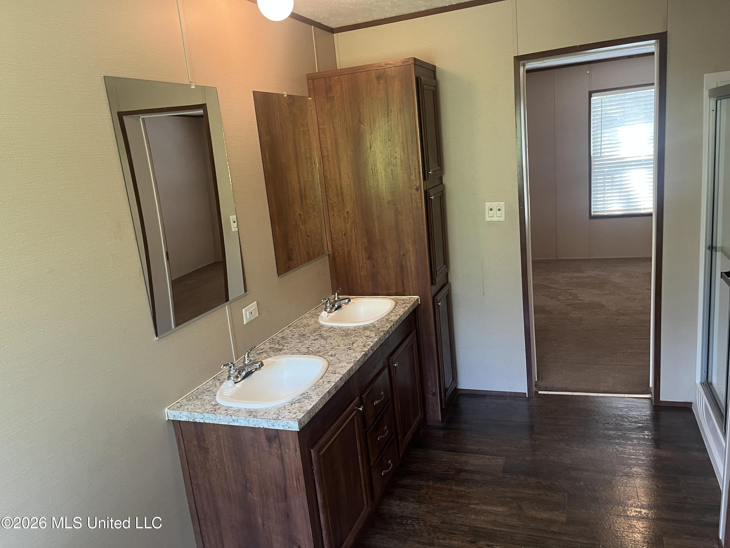 106 East Street Property Photo 10