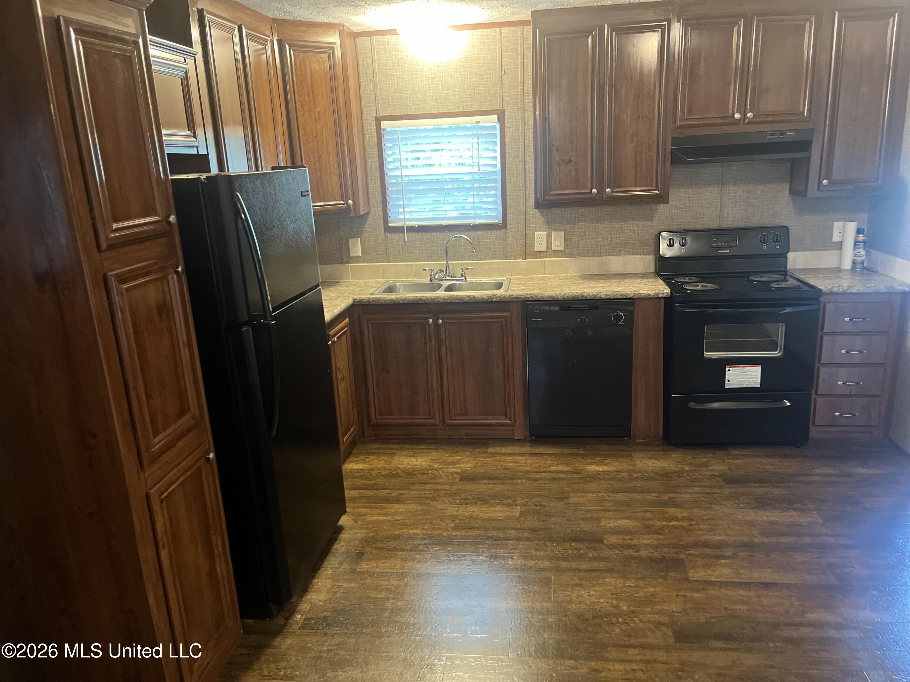 106 East Street Property Photo 13