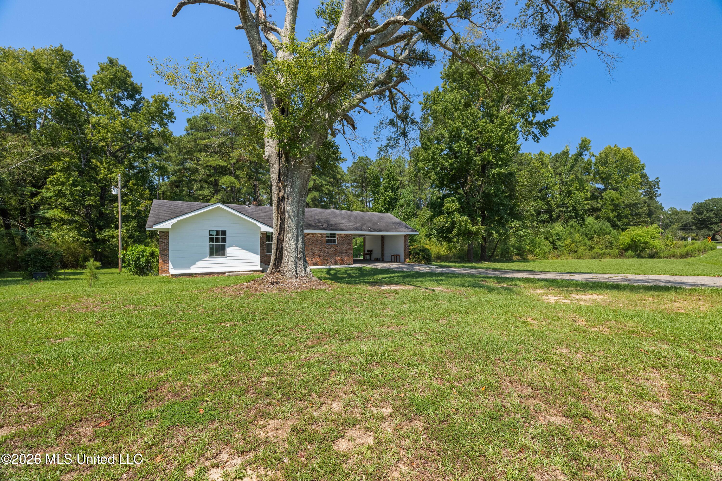 1771 Old Highway 35 N Property Photo 3