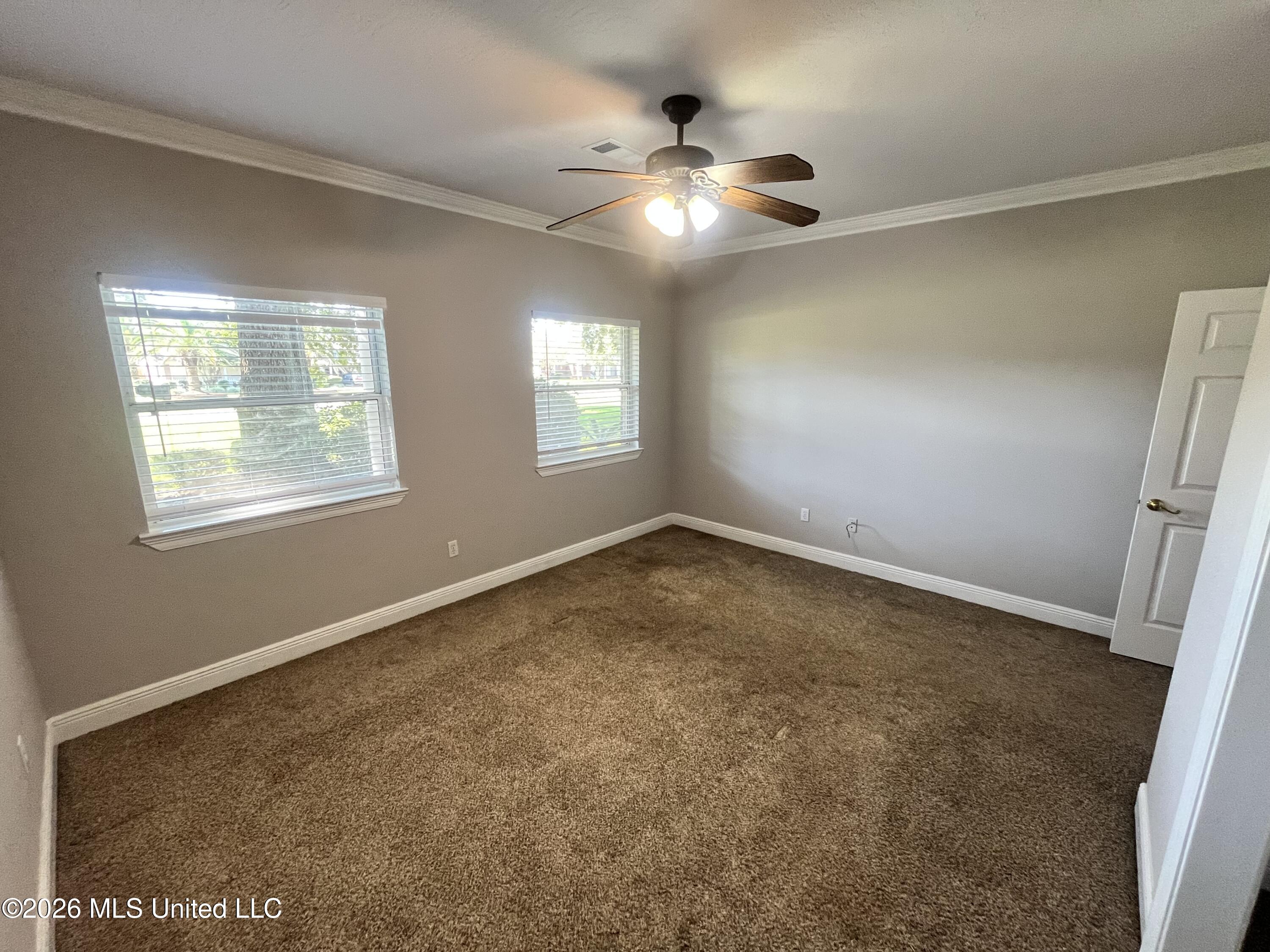 9248 Taylor Drive Property Photo 5