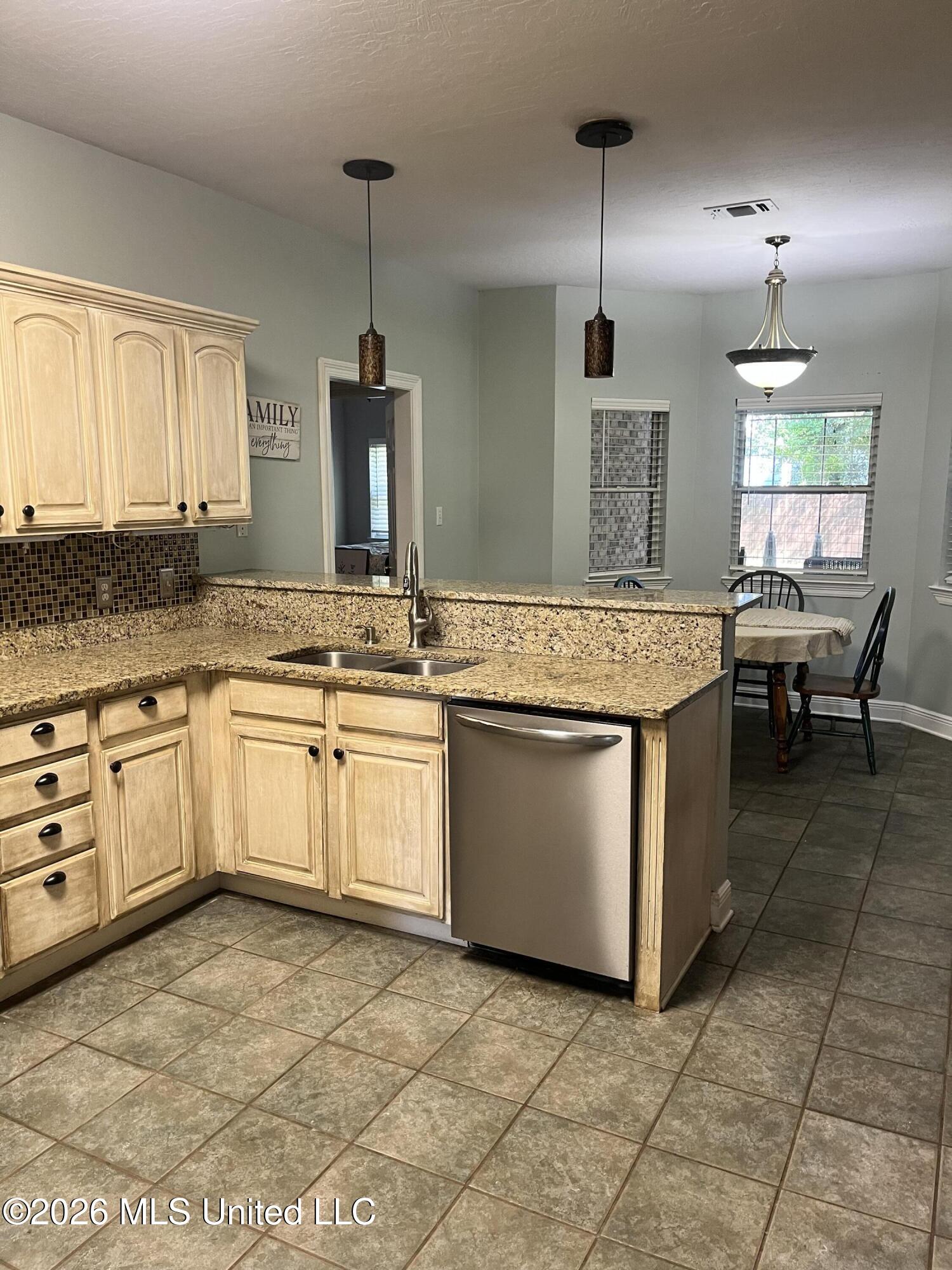 9248 Taylor Drive Property Photo 14