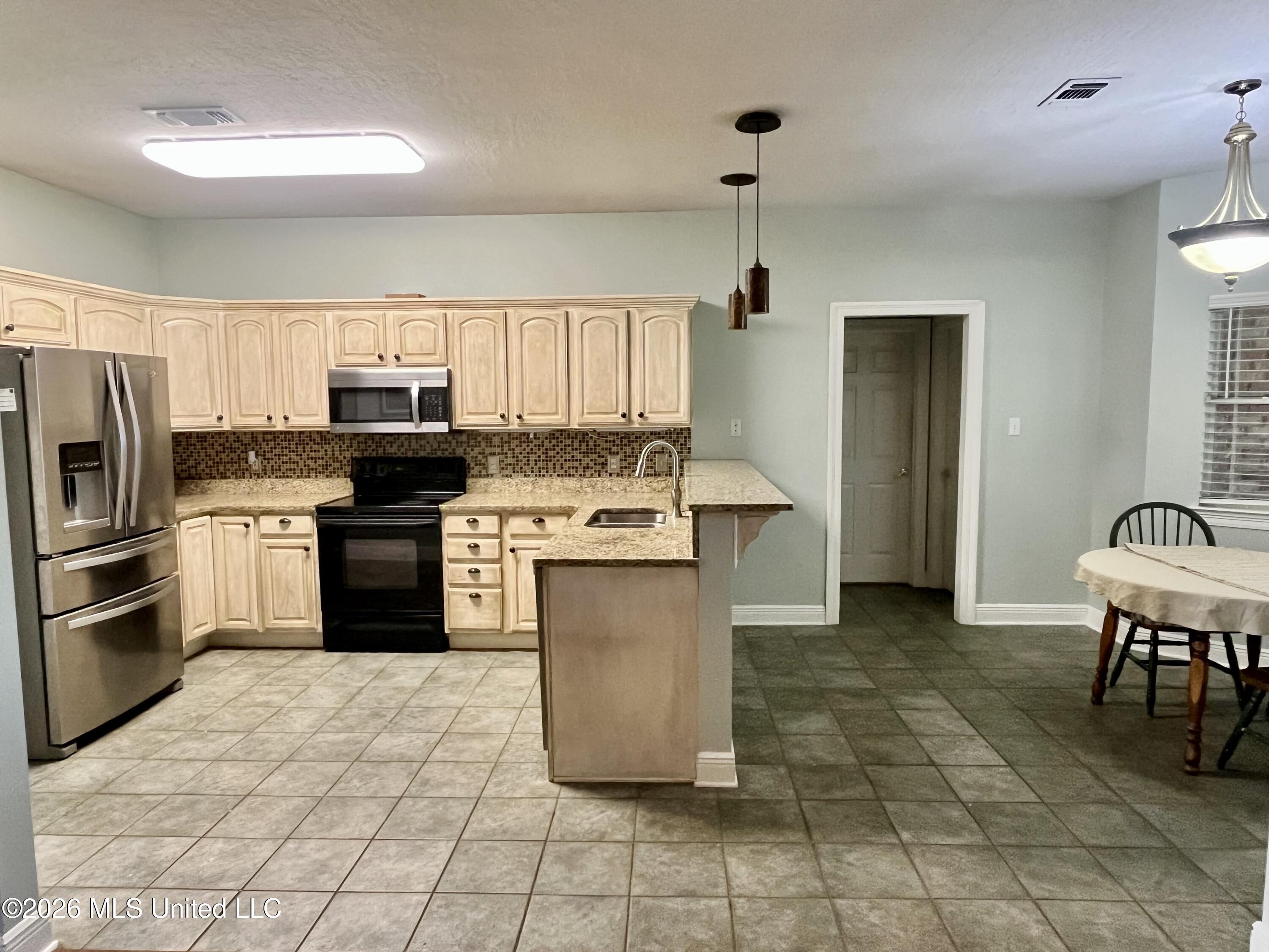 9248 Taylor Drive Property Photo 16