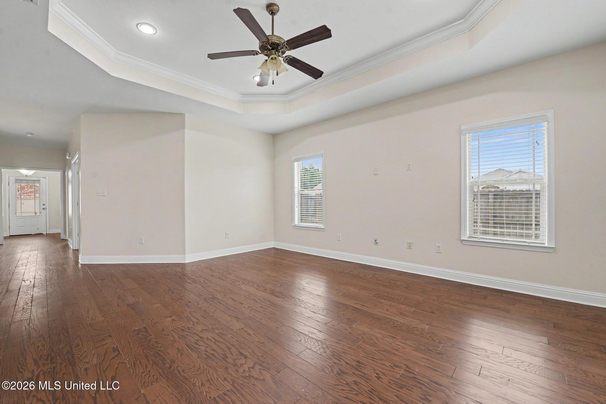 10323 Sweet Bay Drive Property Photo 8