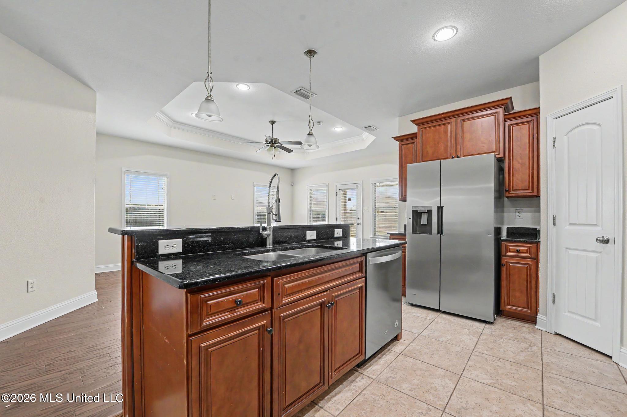 10323 Sweet Bay Drive Property Photo 12