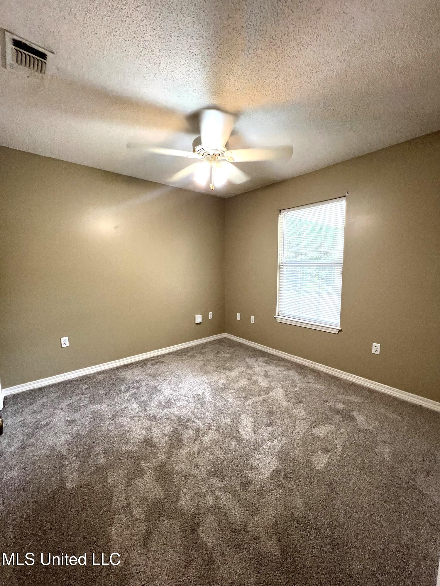 12338 Windward Circle Property Photo 7