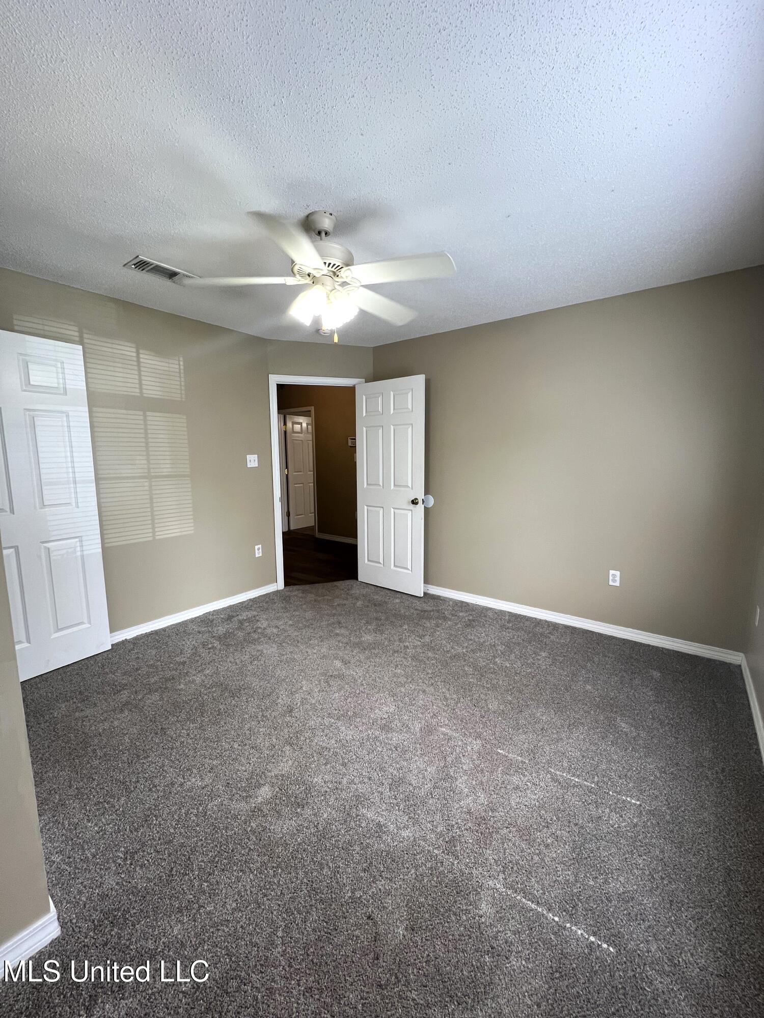 12338 Windward Circle Property Photo 9