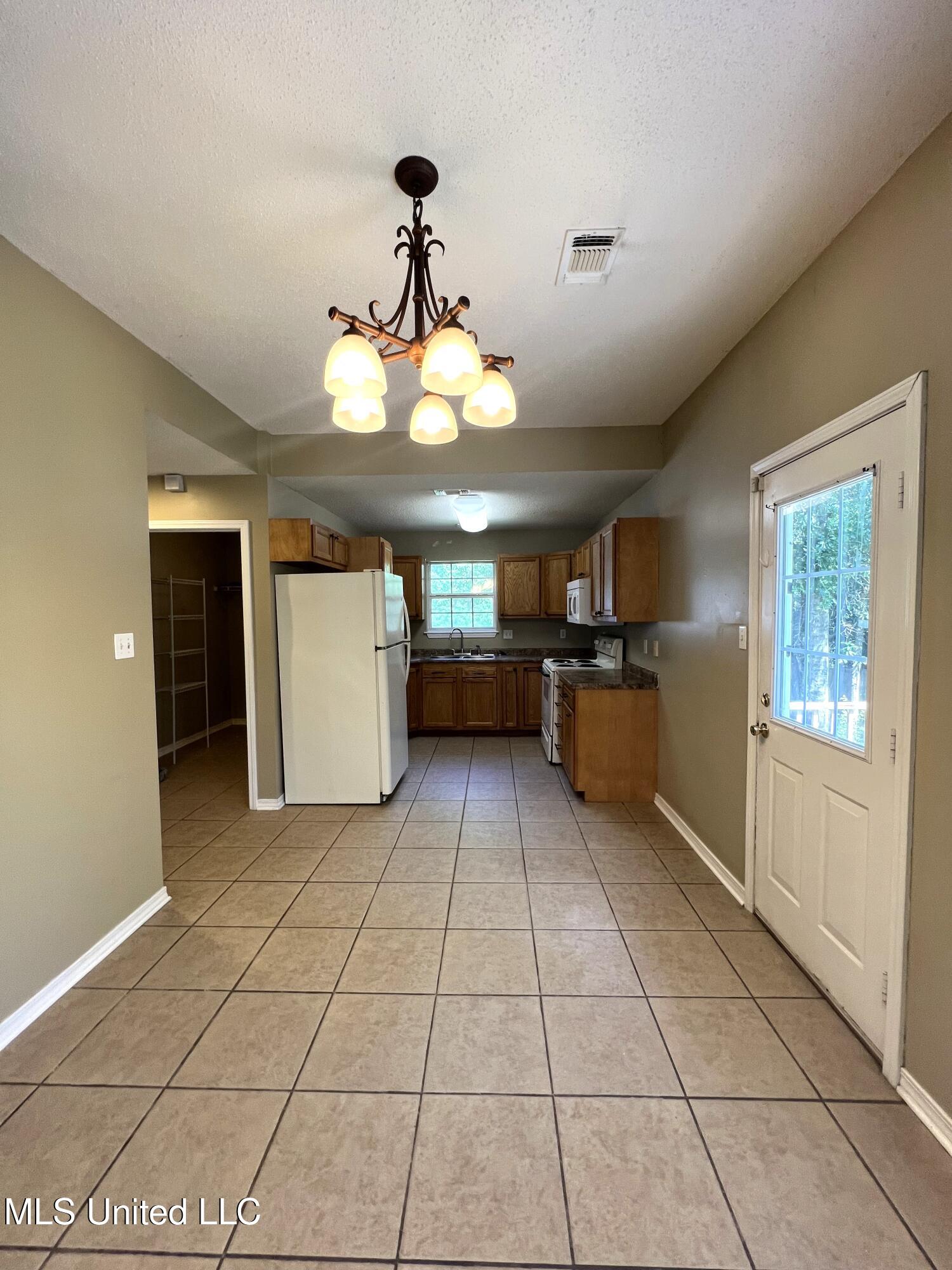 12338 Windward Circle Property Photo 12