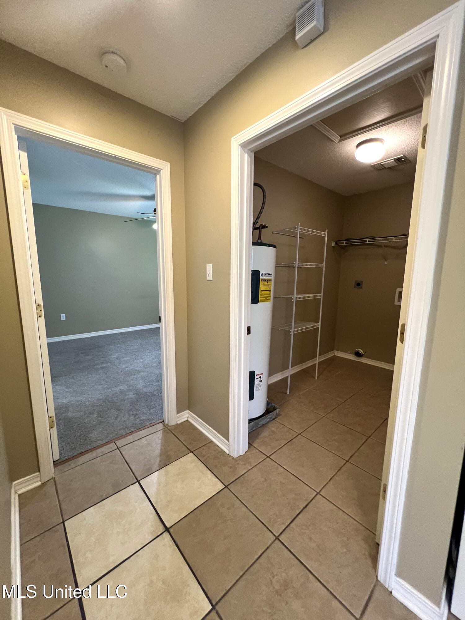 12338 Windward Circle Property Photo 15