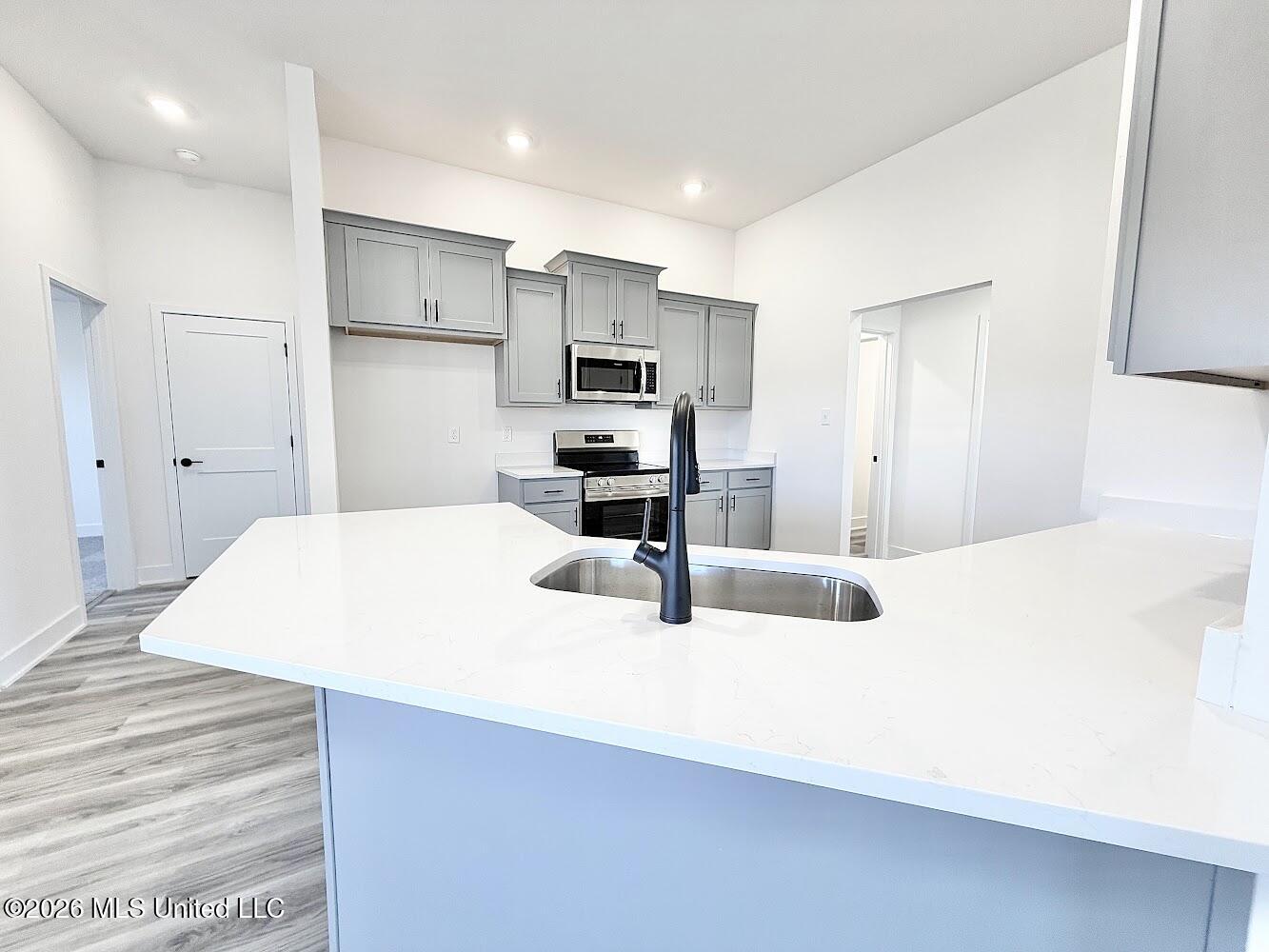 9508 Falconry Lane Property Photo 4