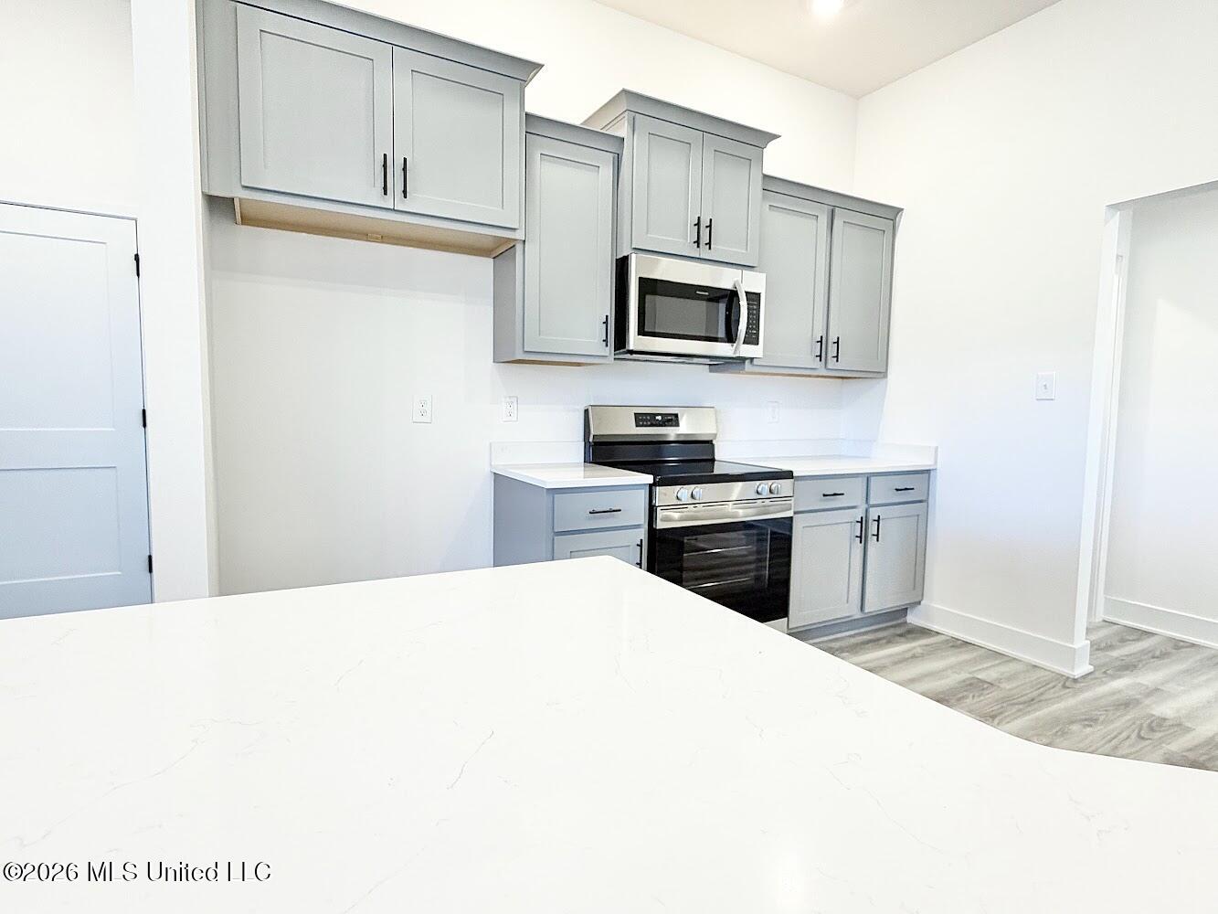 9508 Falconry Lane Property Photo 6